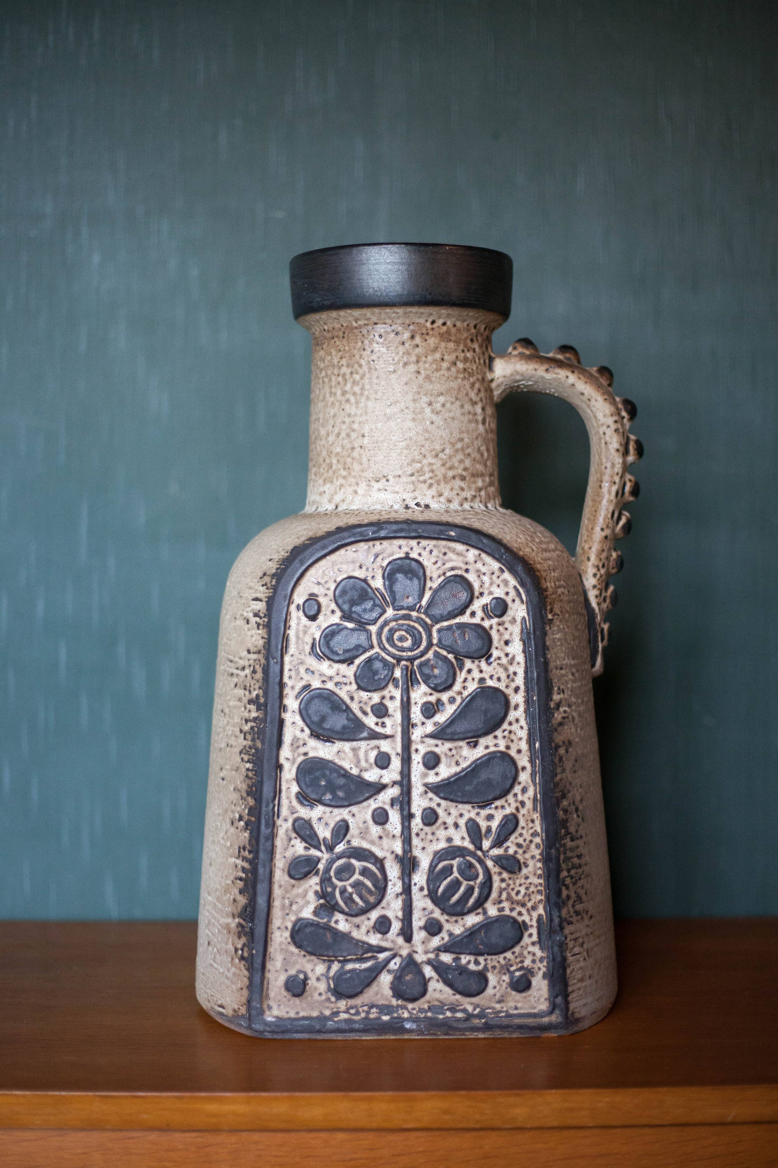 Ceramic vase Germany ,Carstens Tönnieshof Luxus Series Designed by Dieter Peter 70's