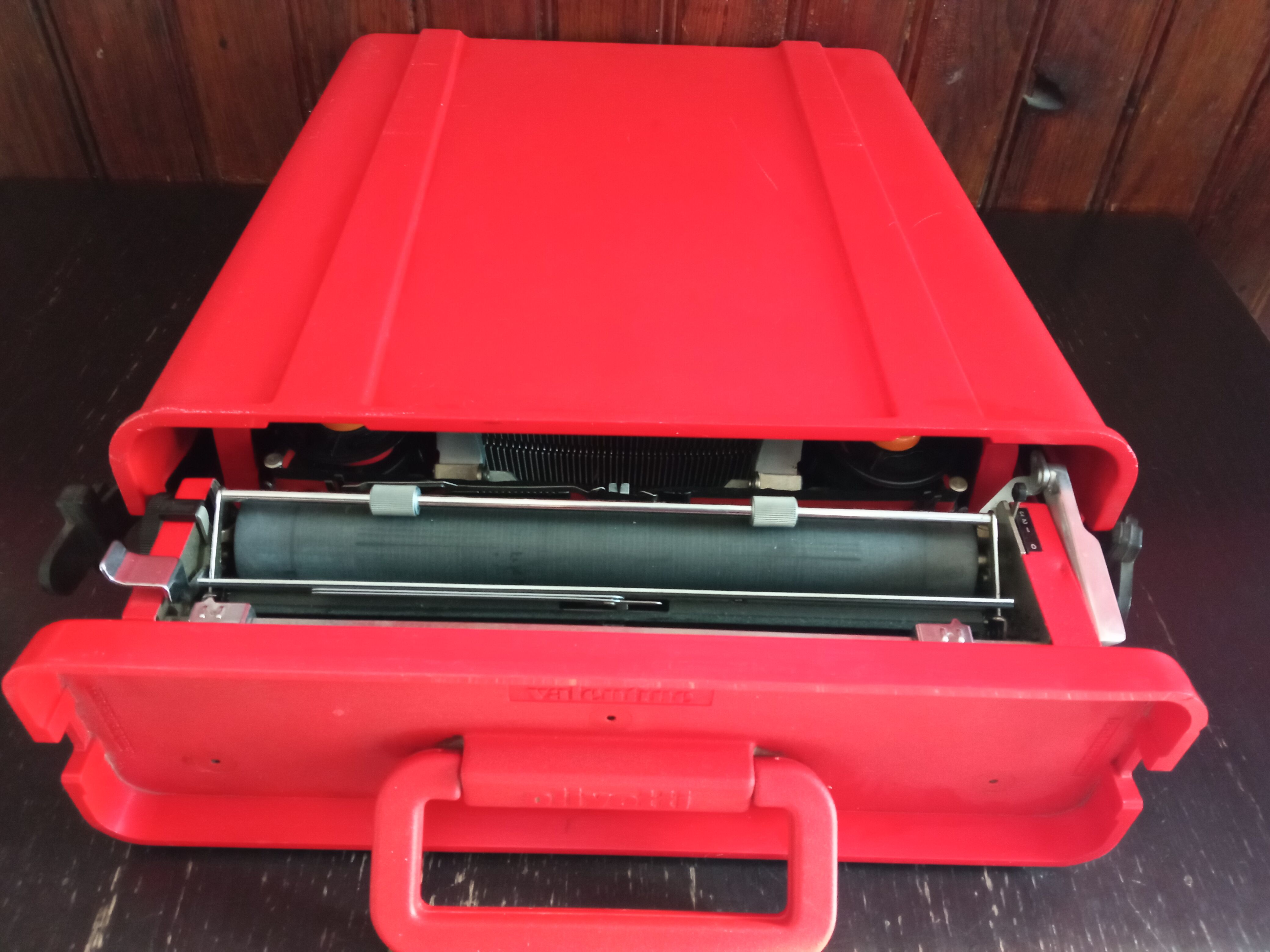Machine à écrire Olivetti "Valentine " par Ettore Sottsass 1960s