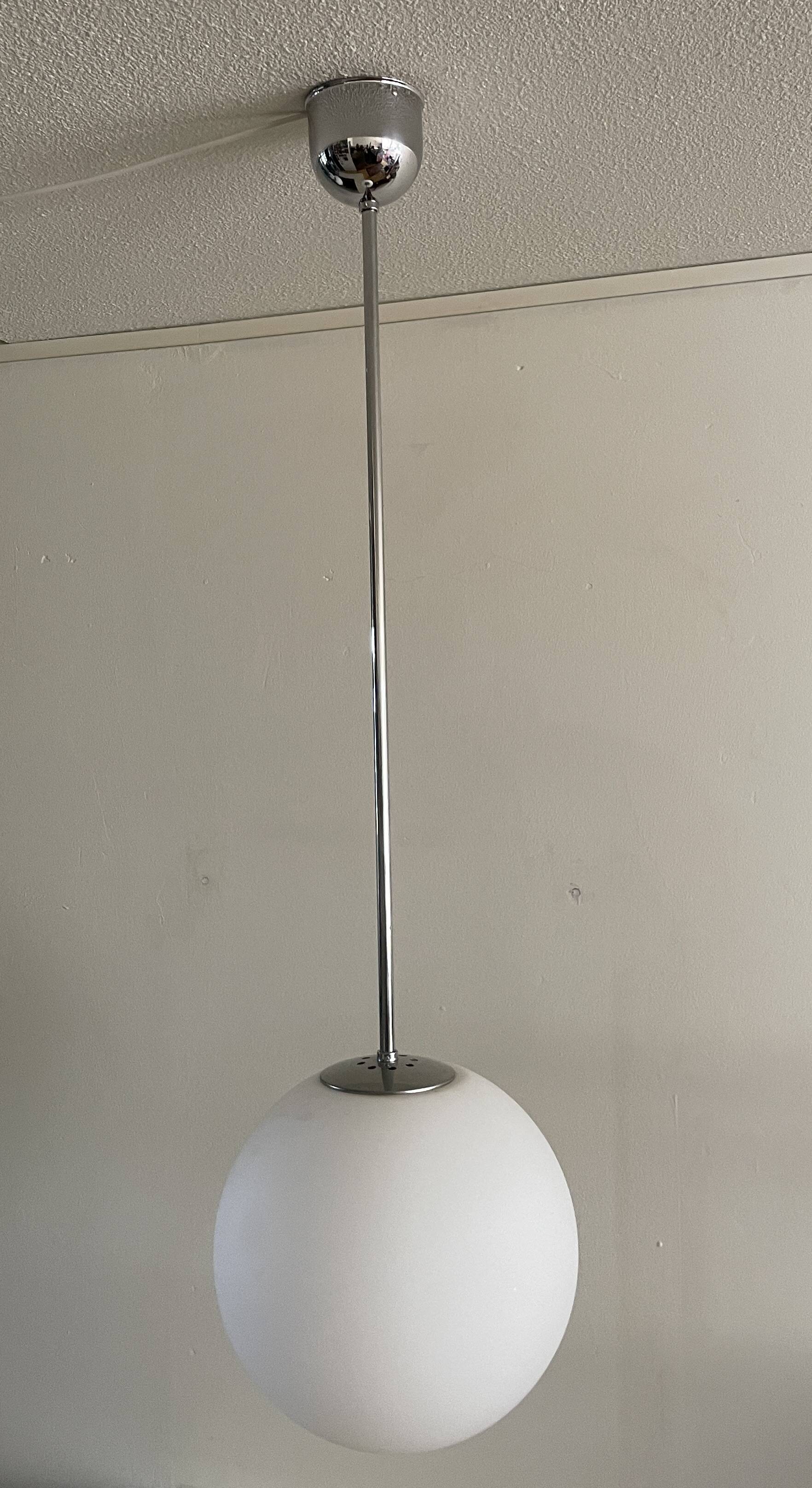 3 Giso ball pendant lights by Gispen