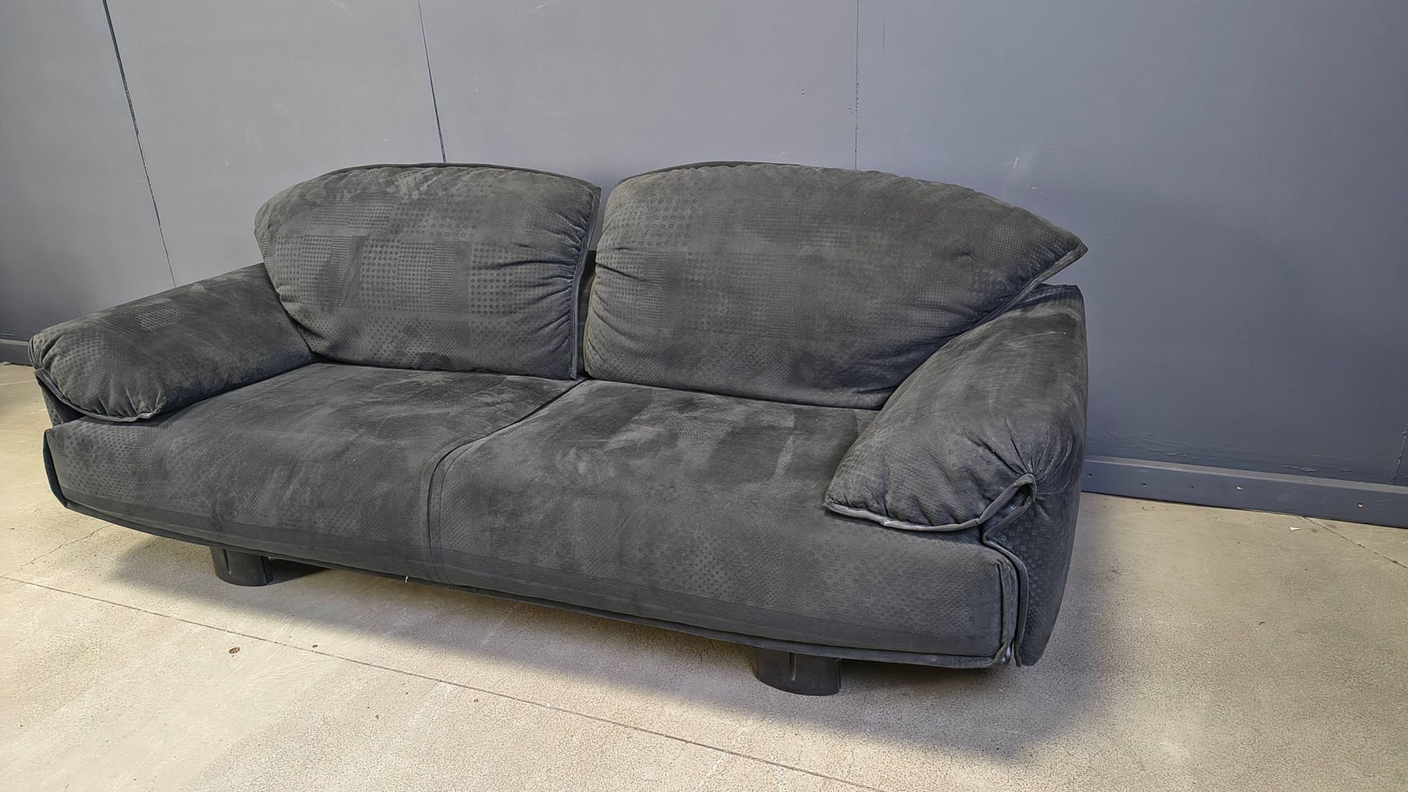 Velvet sofa by Saporiti Italia, 1980s