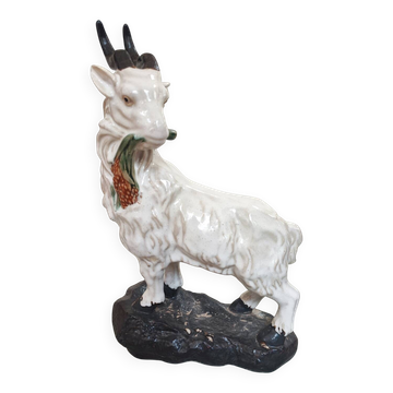 Chèvre en faïence