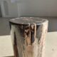 Table d'appoint en bois pétrifié noir et blanc - H:40,5cm D:25cm