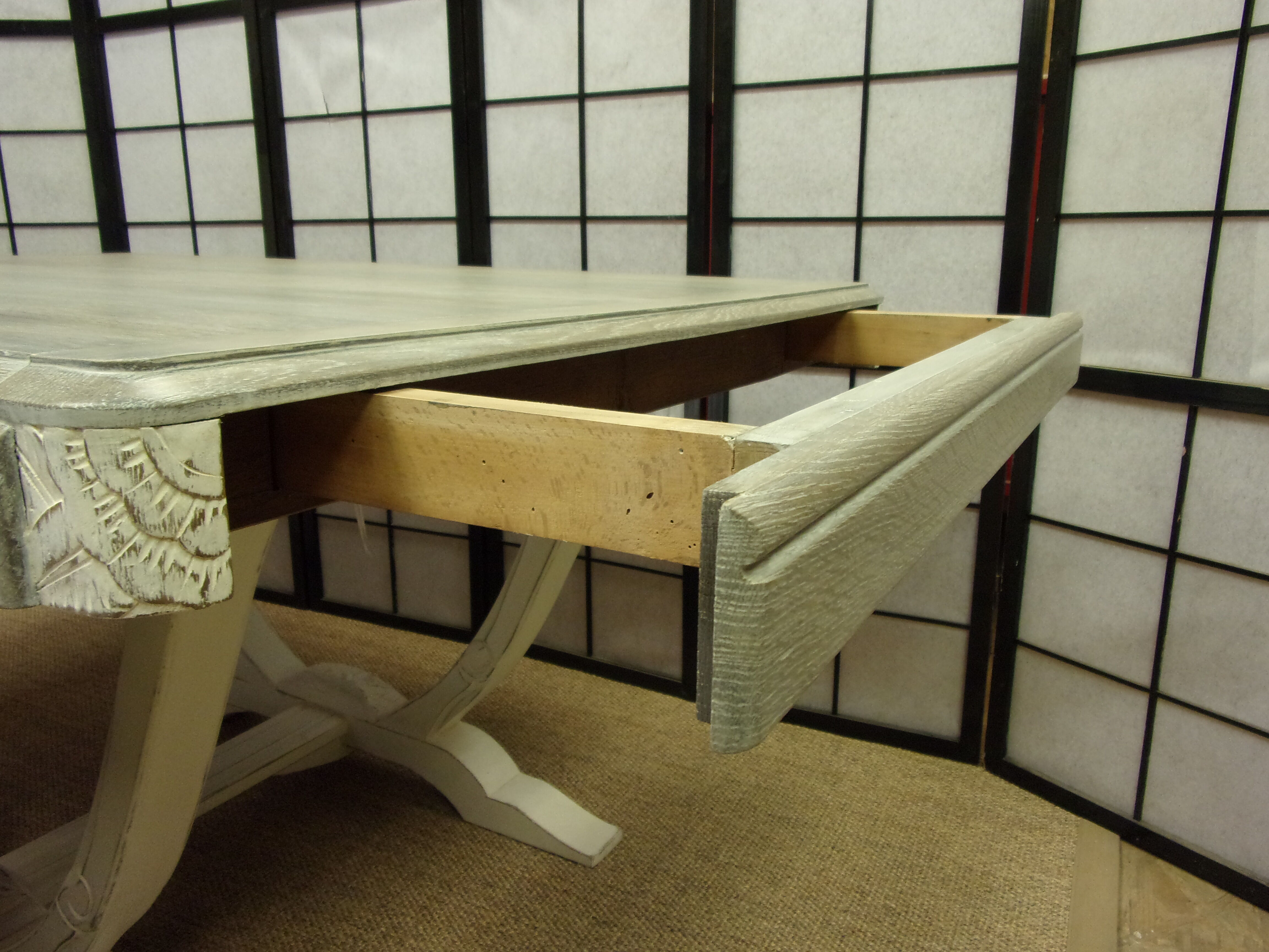 Art-deco table solid oak patina with lime