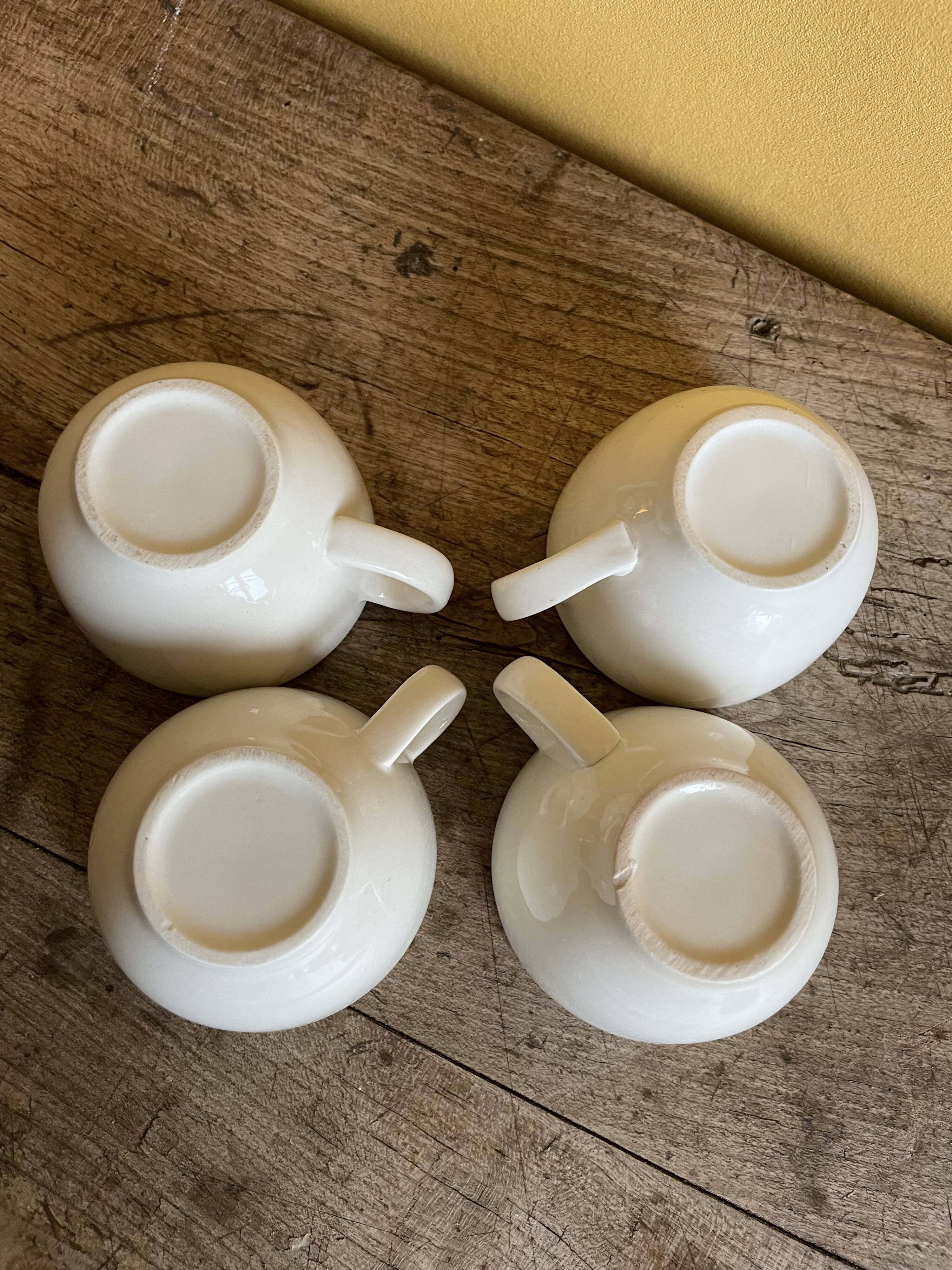 Set of ceramic cups