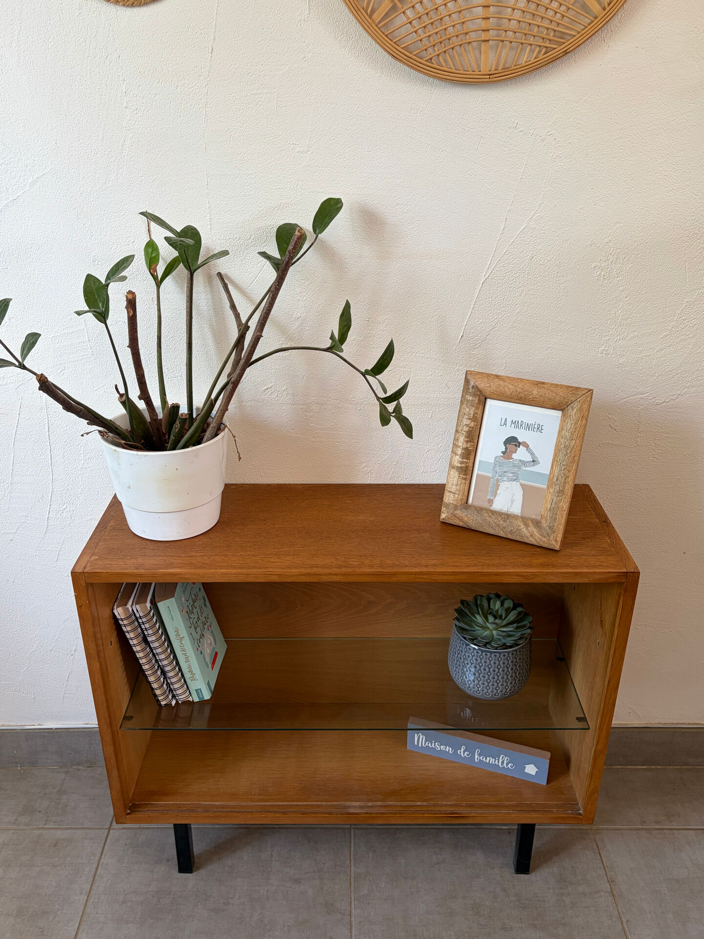 Vintage display cabinet/TV unit from the 1960s.