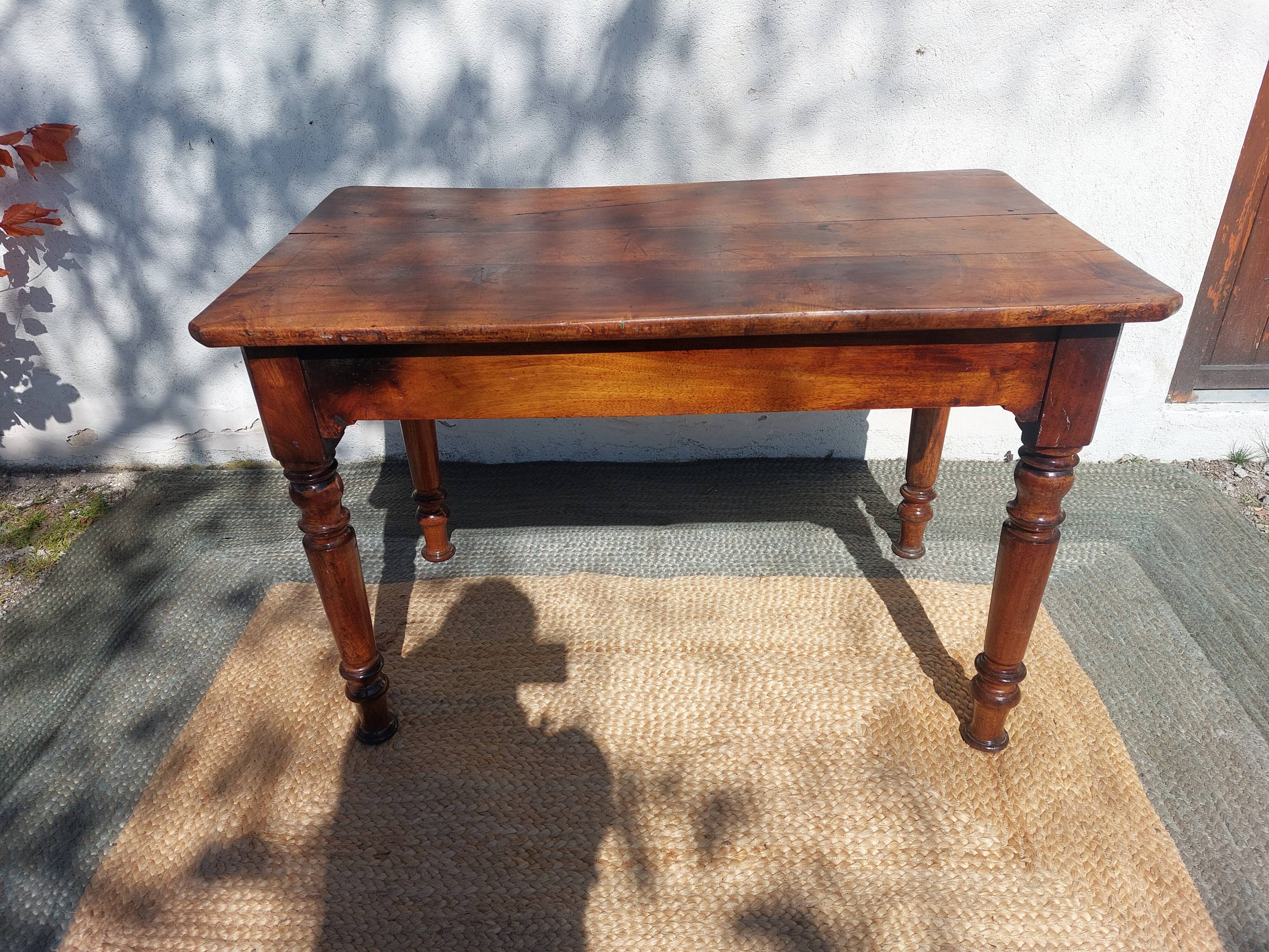 Bistro table, kitchen or desk