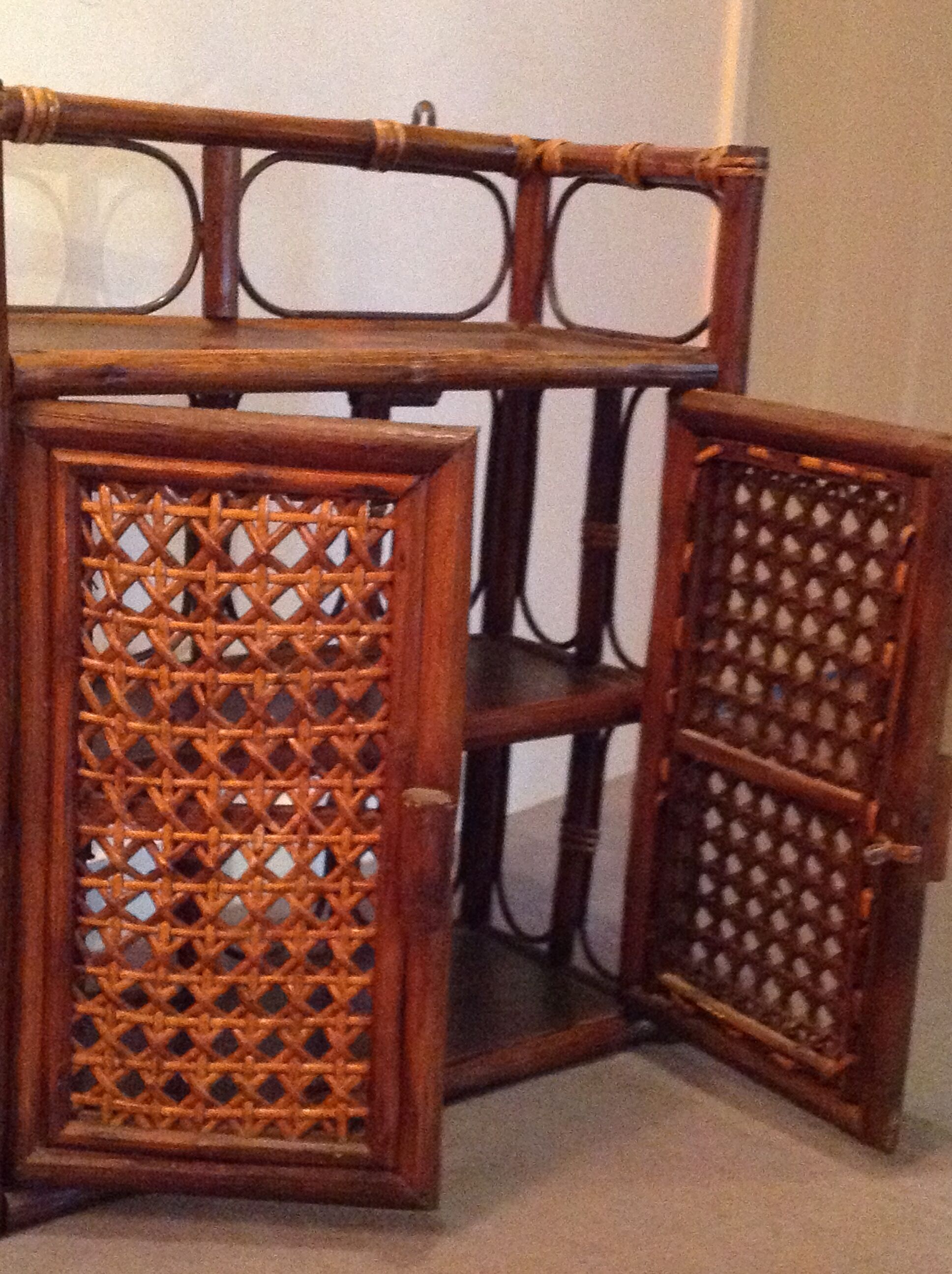 Medicine Cabinet rattan 2 doors canees vintage