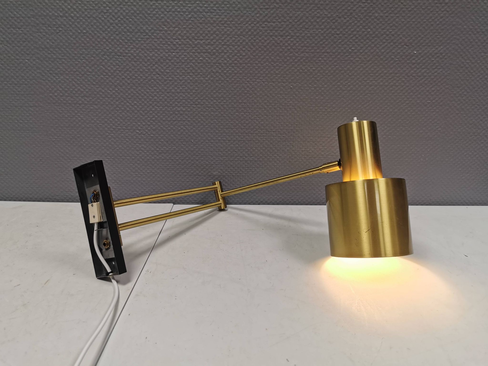 Horisont wall lamps in brass, designed by Jo Hammerborg in 1969, for Danish Fog&Mørup.