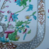 Ancien plat en porcelaine Chine Asie carré bord chantournés
