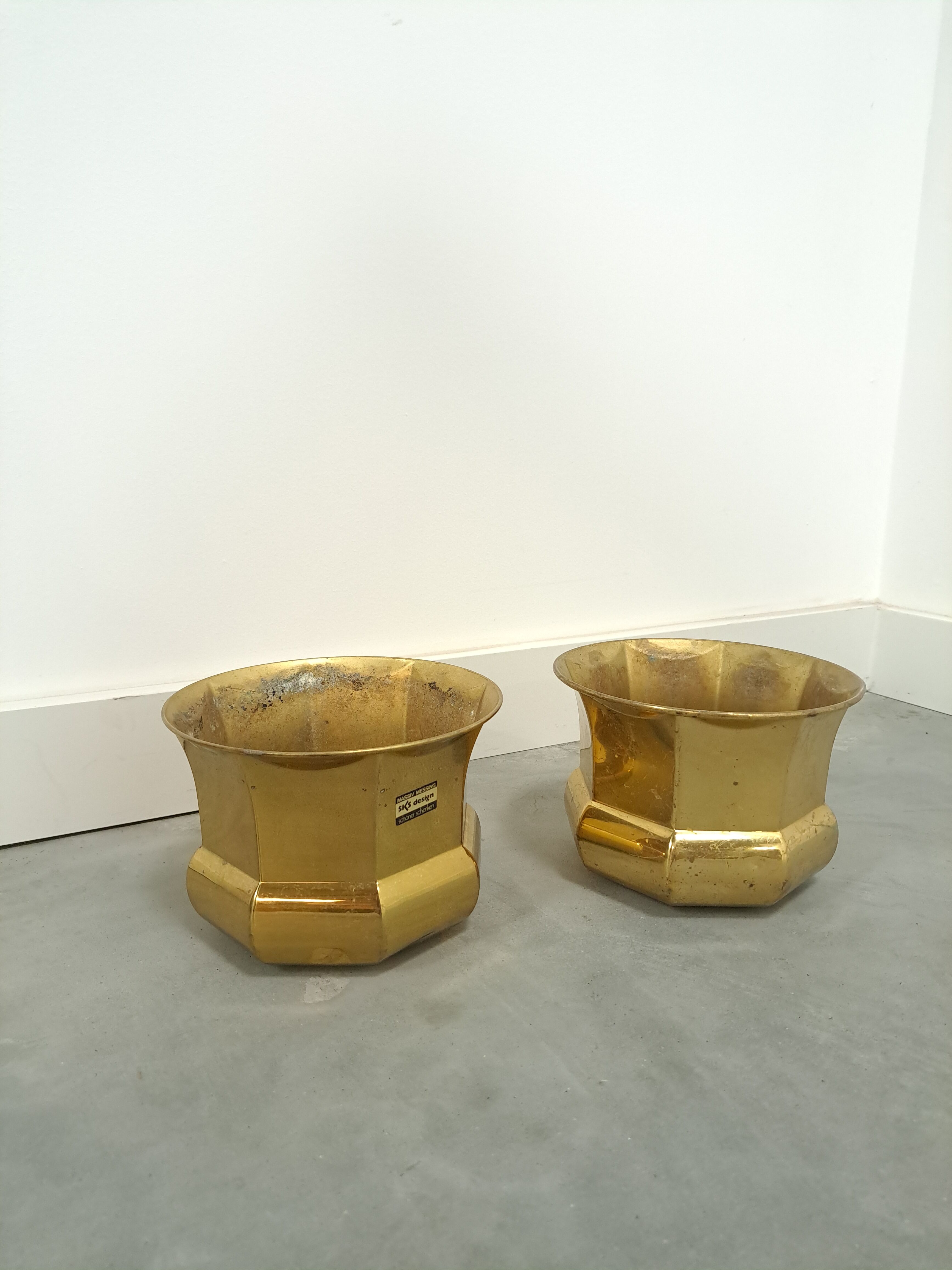 Brass set flower pots, pots