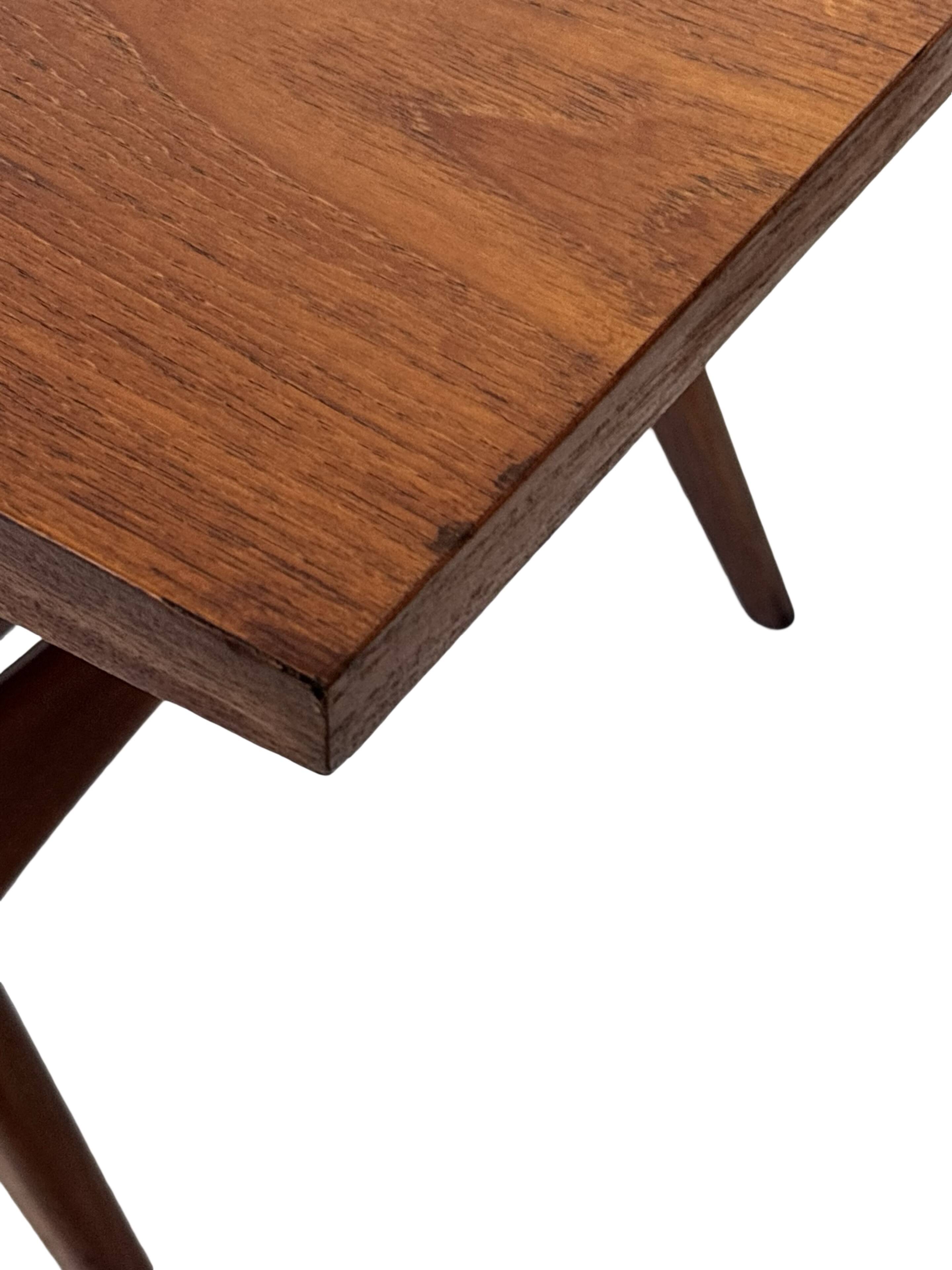 Table basse en teck dans le style de Louis van Teeffelen, années 1960