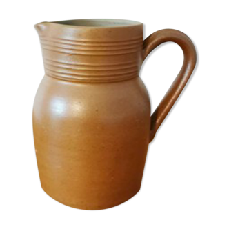 Berry's brown vintage sandstone pitcher, handmade