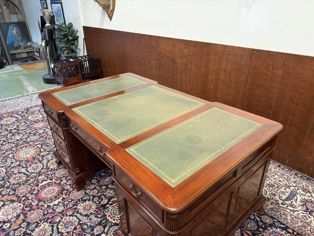 Classic English Mahogany Desk Partnerdesk
