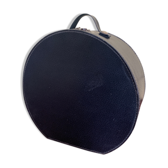 Boîte à chapeaux