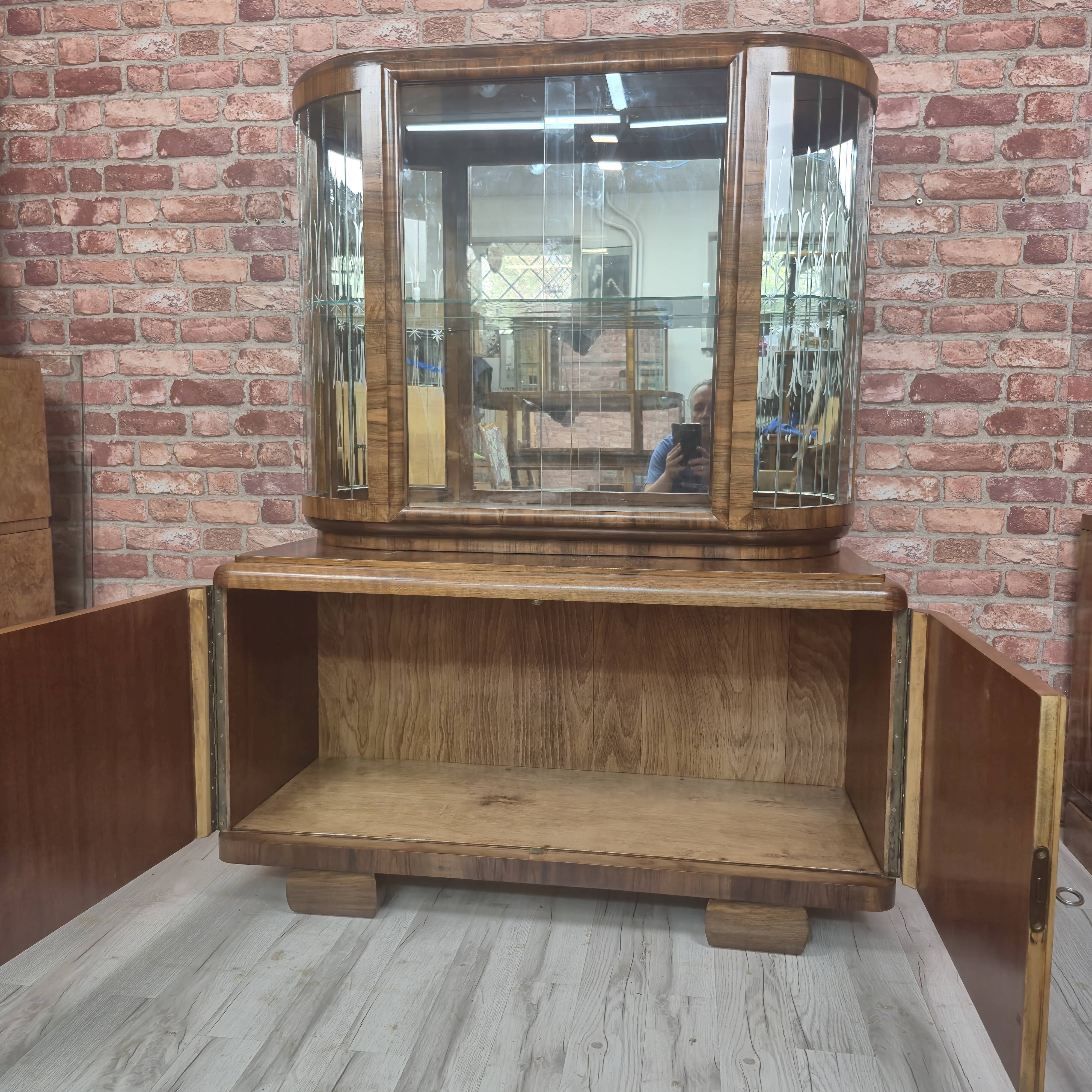 Restored Art Deco Walnut Display Cabinet with Engraved Glass Slats - 1930s