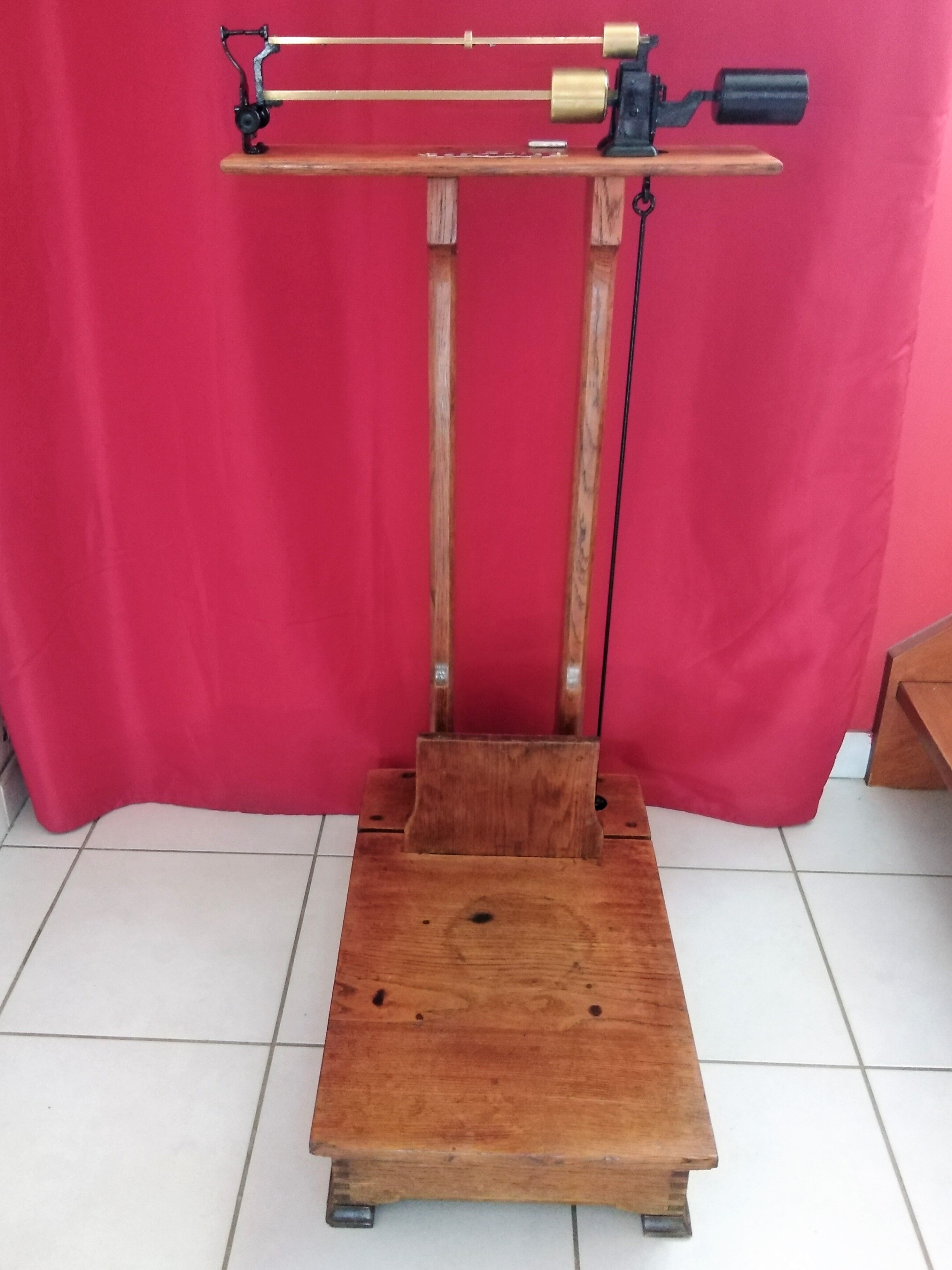 Weighs old person TESTUT