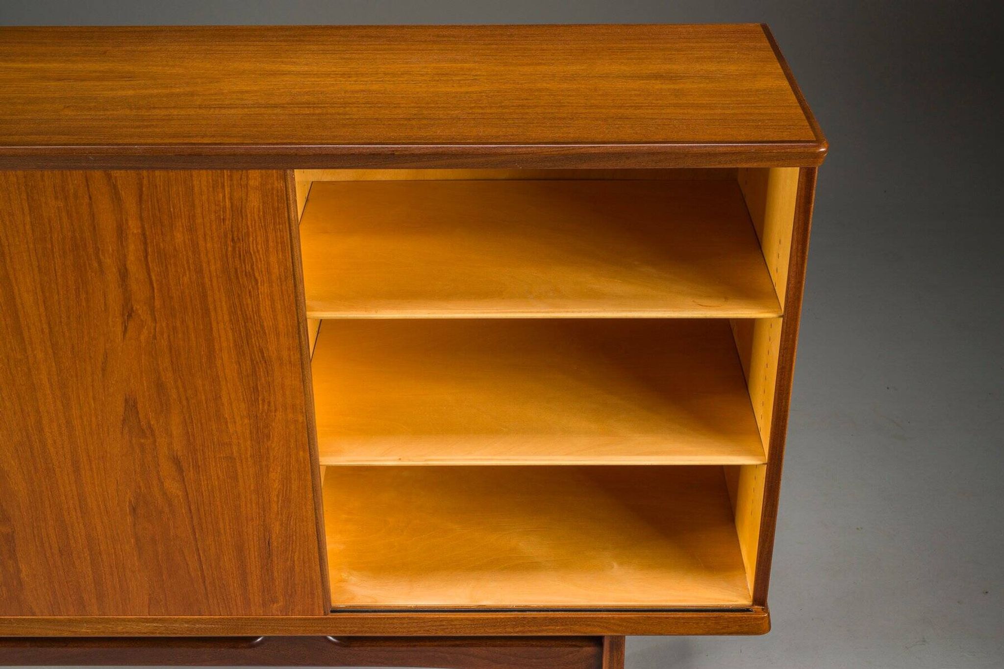 Buffet danois en teck par Arne Vodder pour Vamo Sønderborg, années 1960