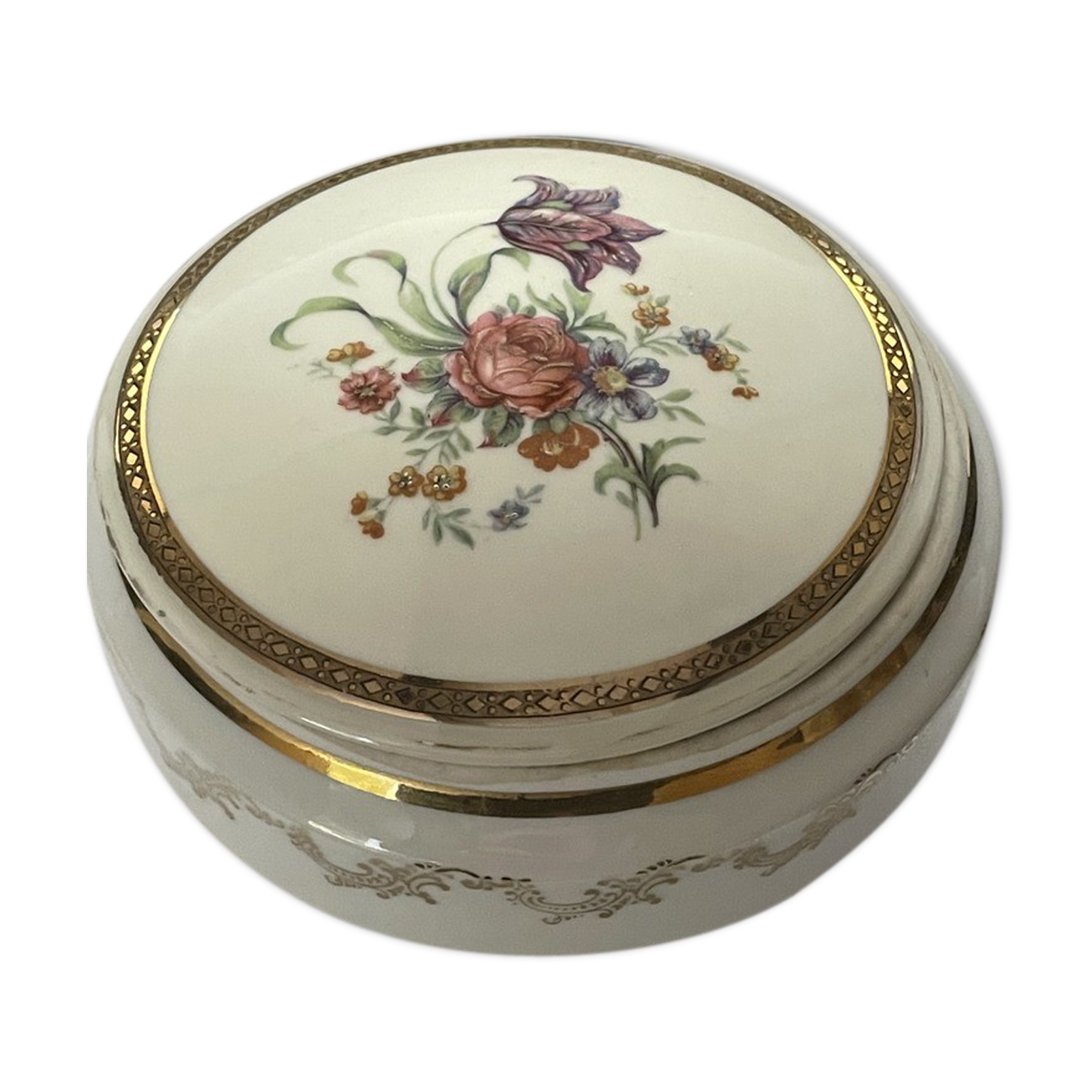 Porcelain candy box
