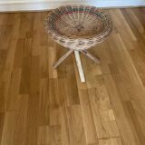 Tabouret en osier pieds croisés