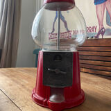 Candy dispenser