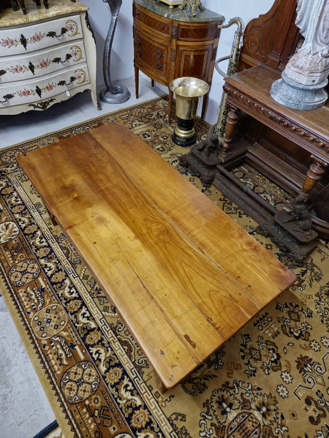 19th century solid walnut farmhouse coffee table - 2 drawers