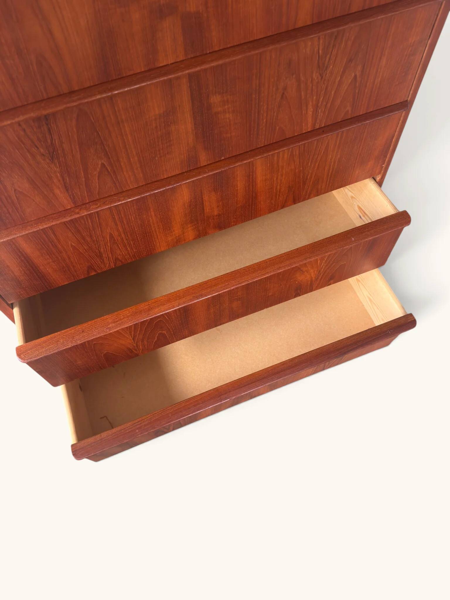 Chiffonnier « tallboy » vintage danois en teck avec 7 tiroirs