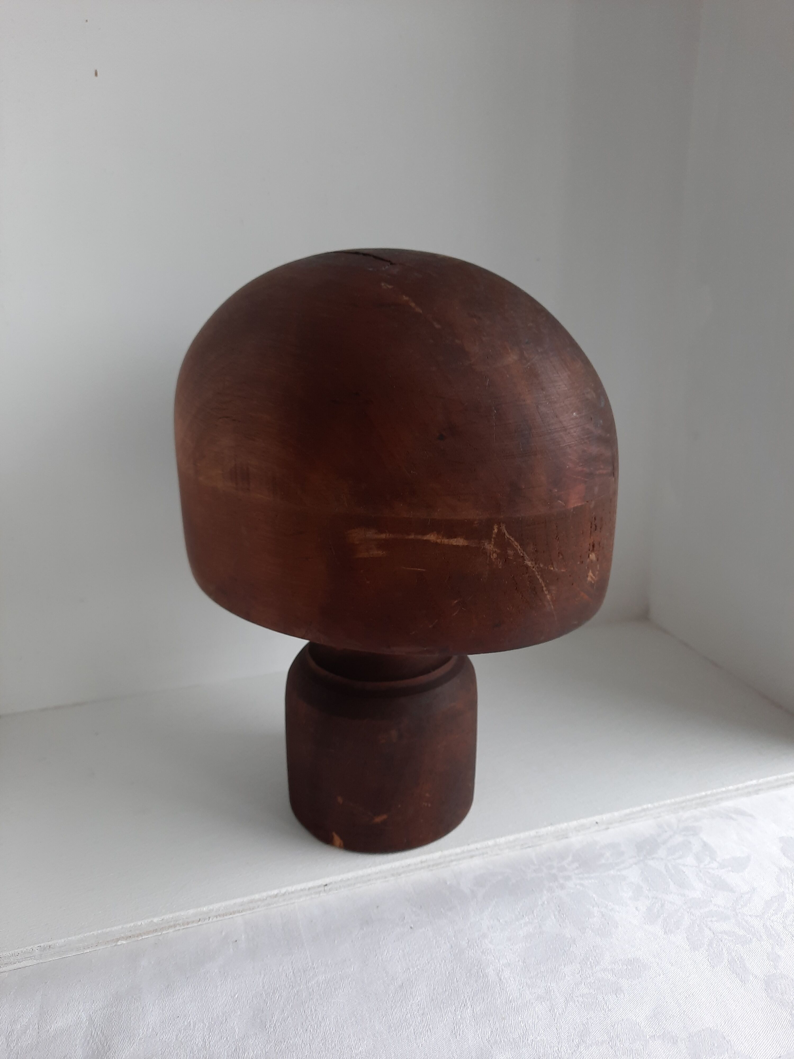 Old wooden hat shape with removable foot-Early 20th