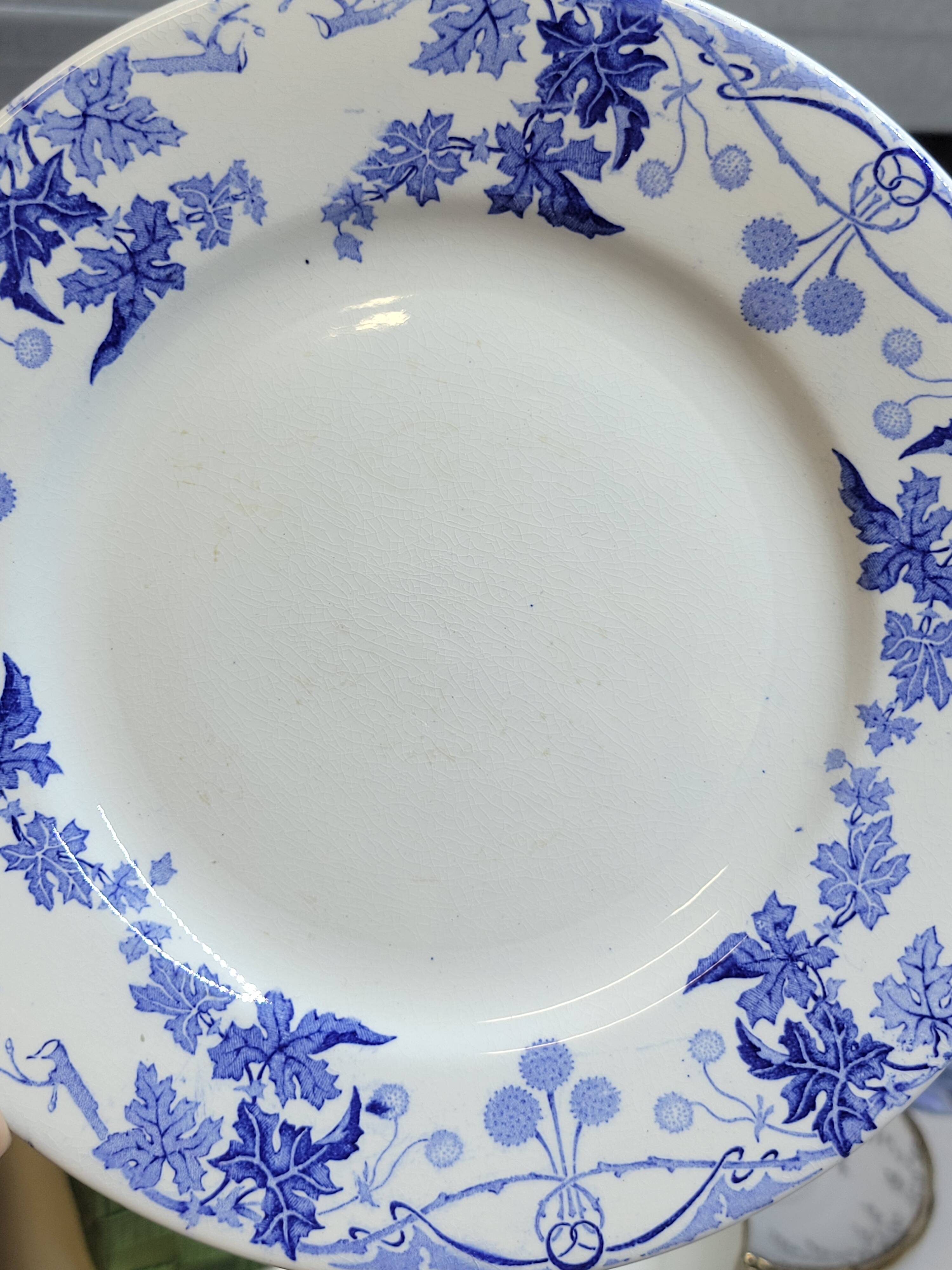 6 Small Flat Plates KG Lunéville Model Lautrec Art Nouveau Decor