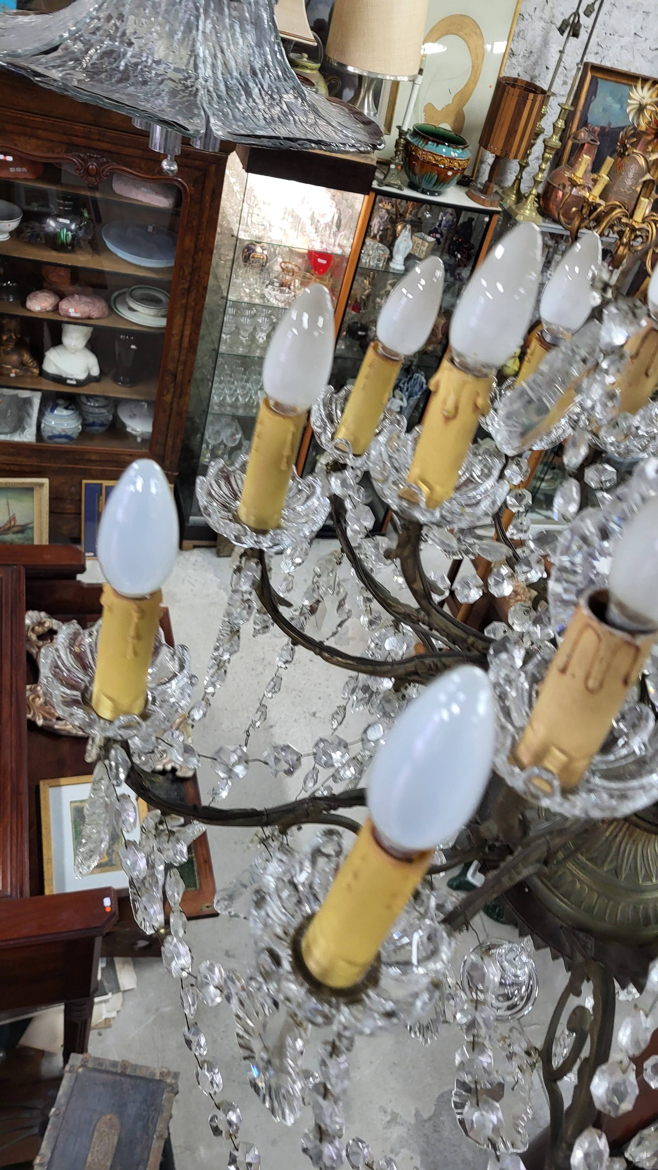 Chandelier with pendants 18 bulbs