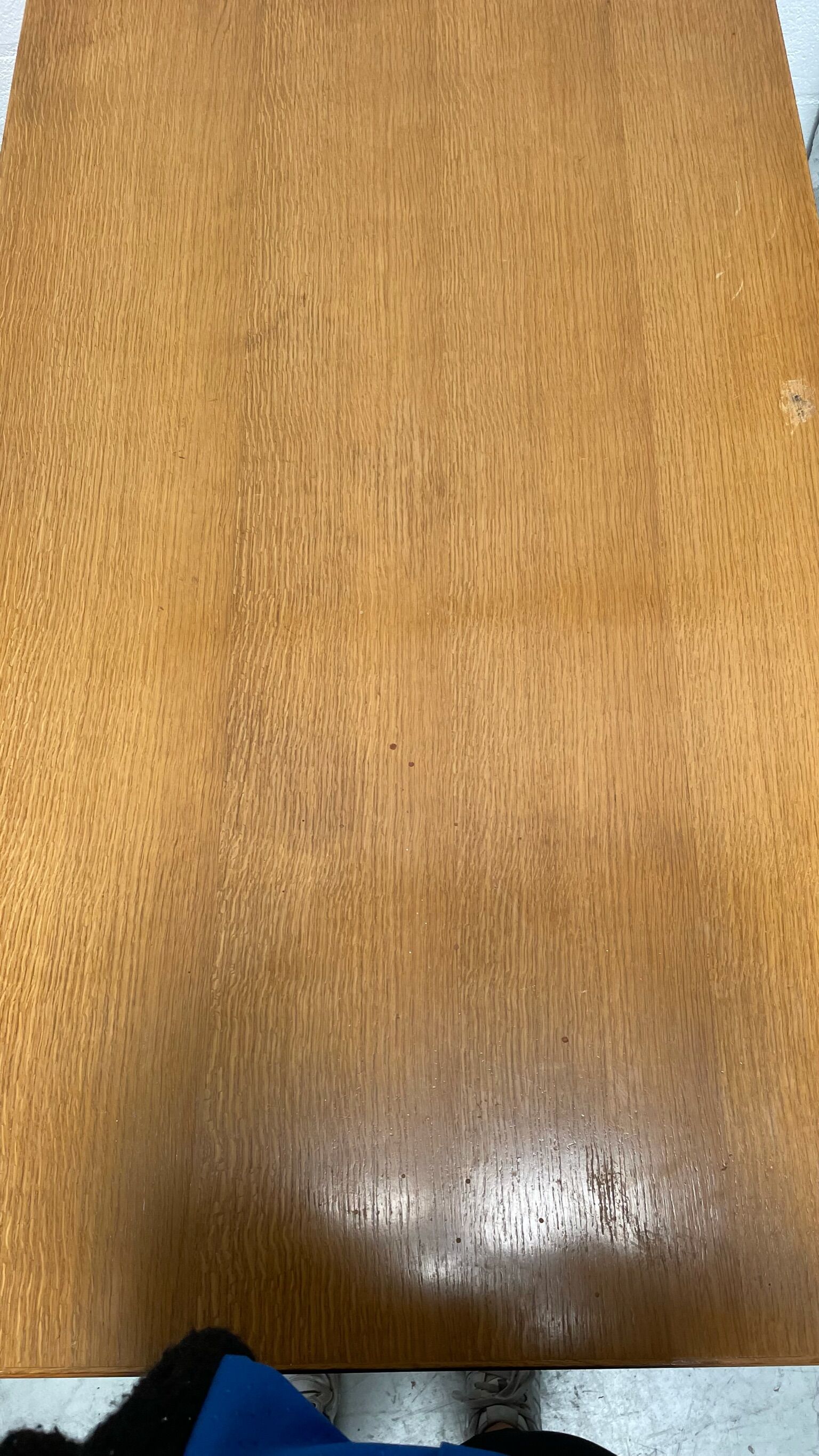 Dining table compass legs