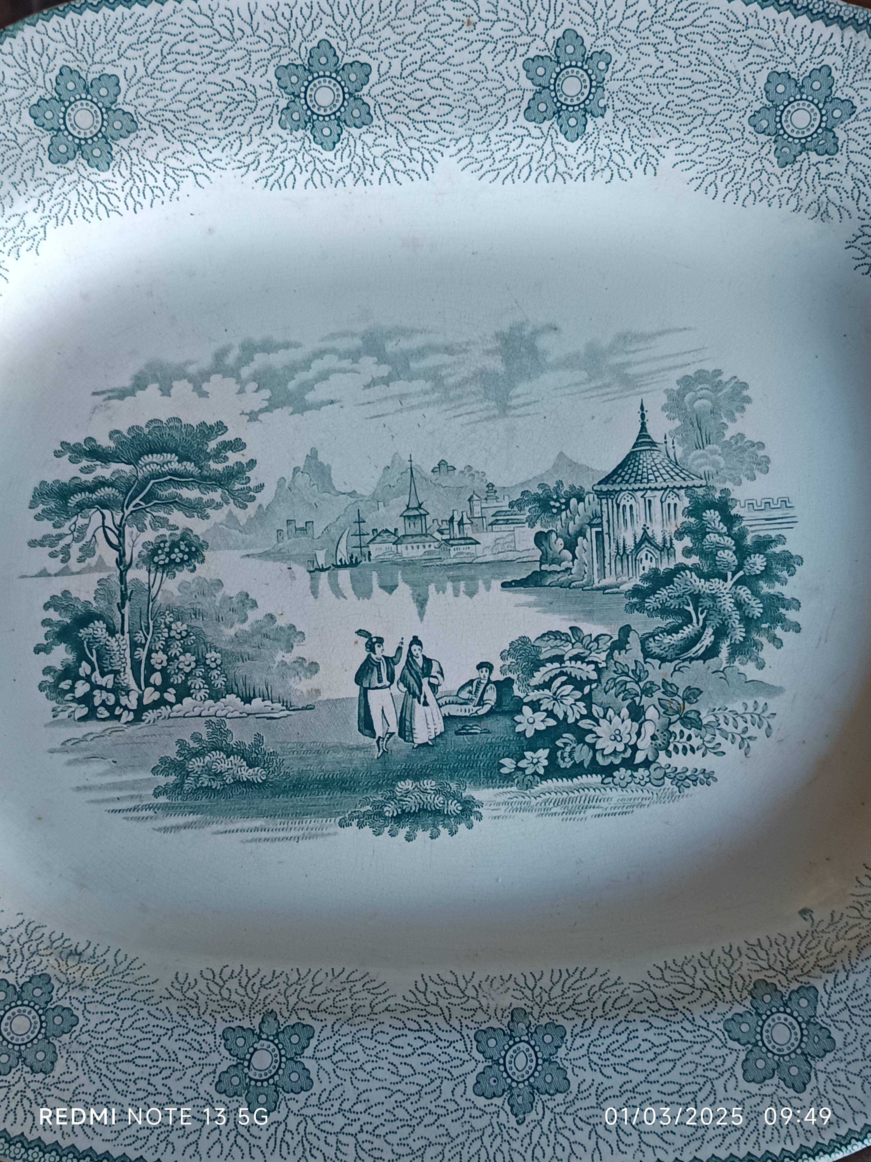 large 19th century earthenware dish and plates with Chinese decor
