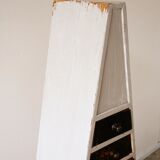Modernist drawer chest of drawers
