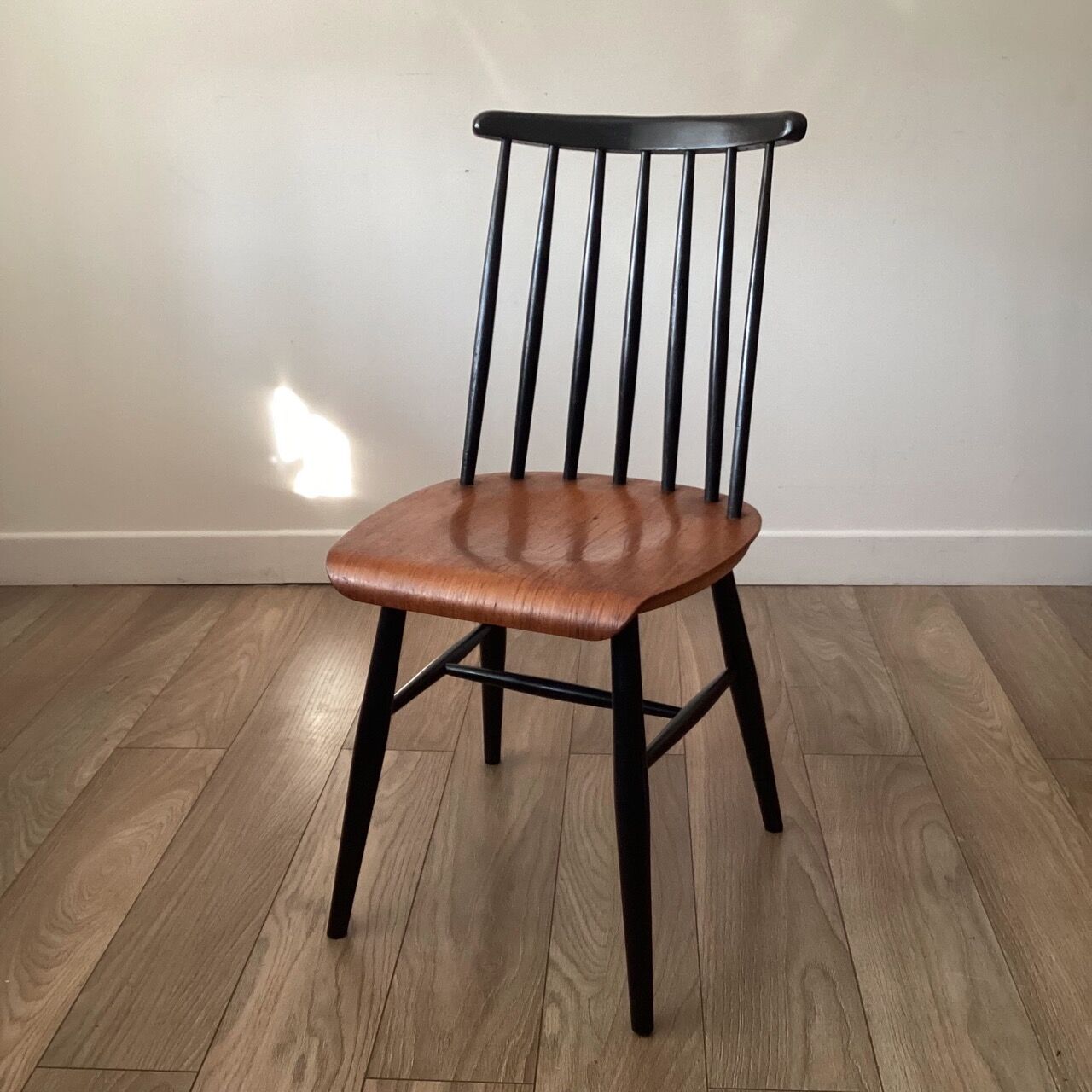 Fanett Chair by Illmari Tapiovaara