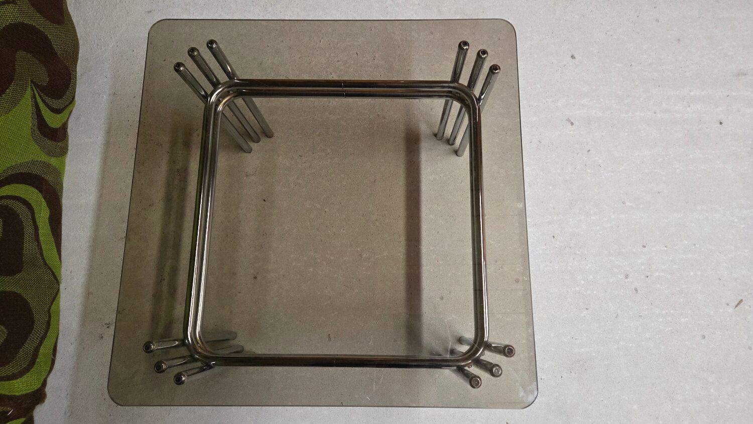 Table basse chrome verre fumé 1970"