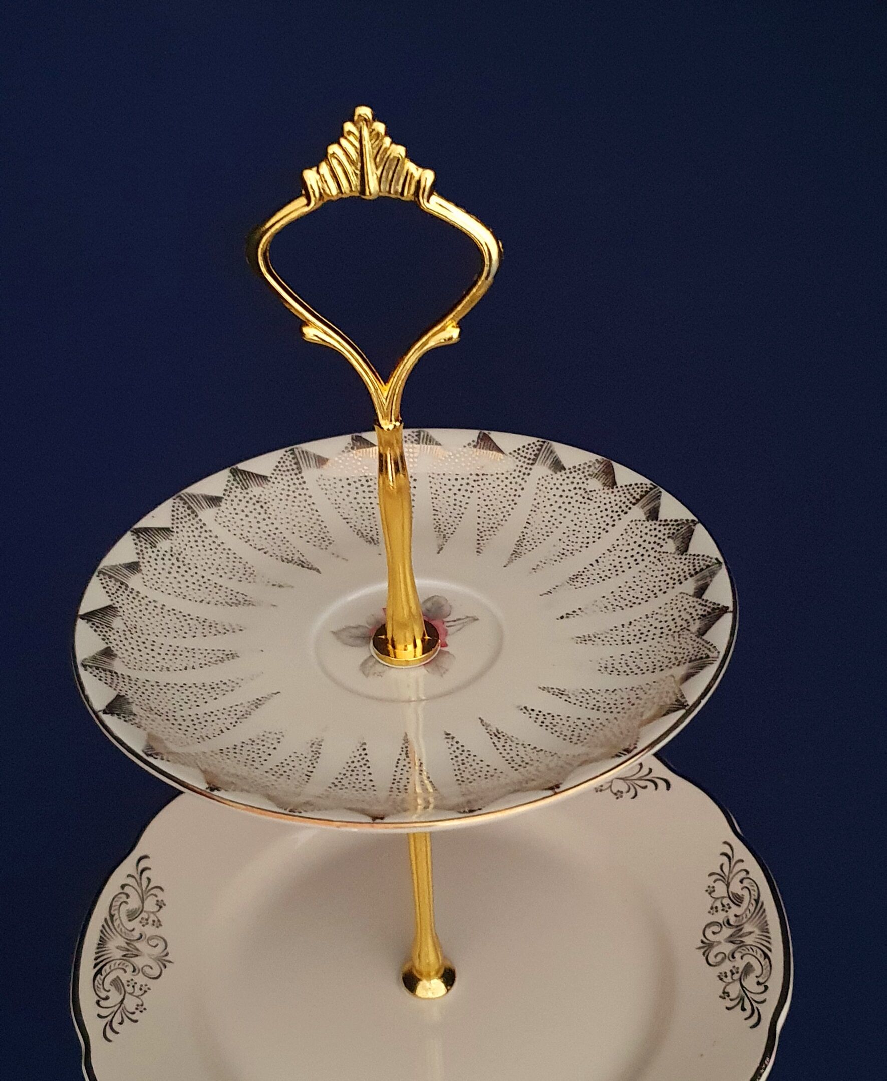 Display for cakes, fruits, aperitifs