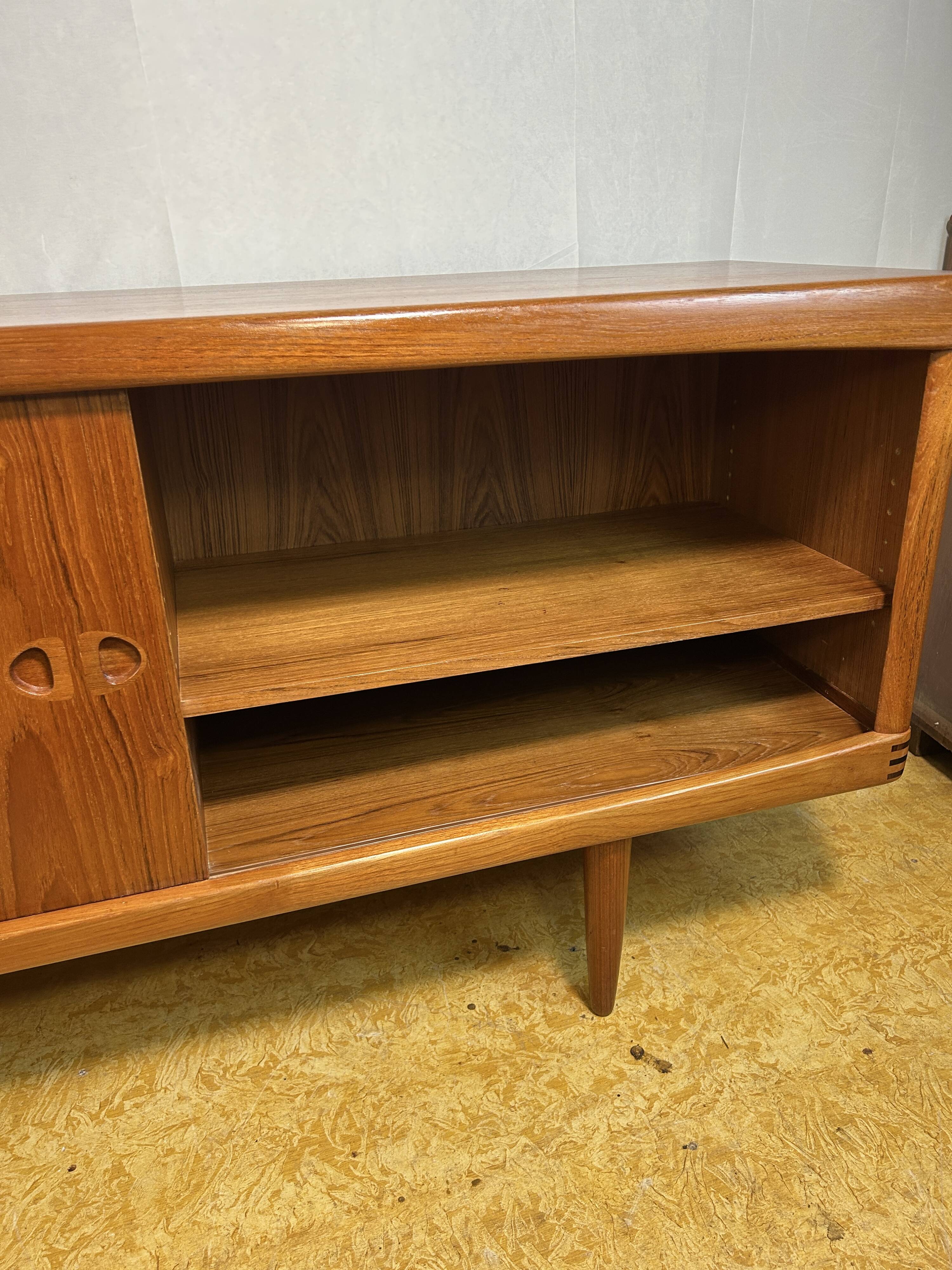 Danish Mid-Century Retro Vintage Teak Sideboard by Bramin – Design