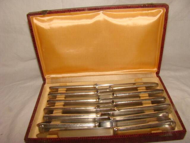 12 stainless steel table knives M.A. from the early 20th century.
