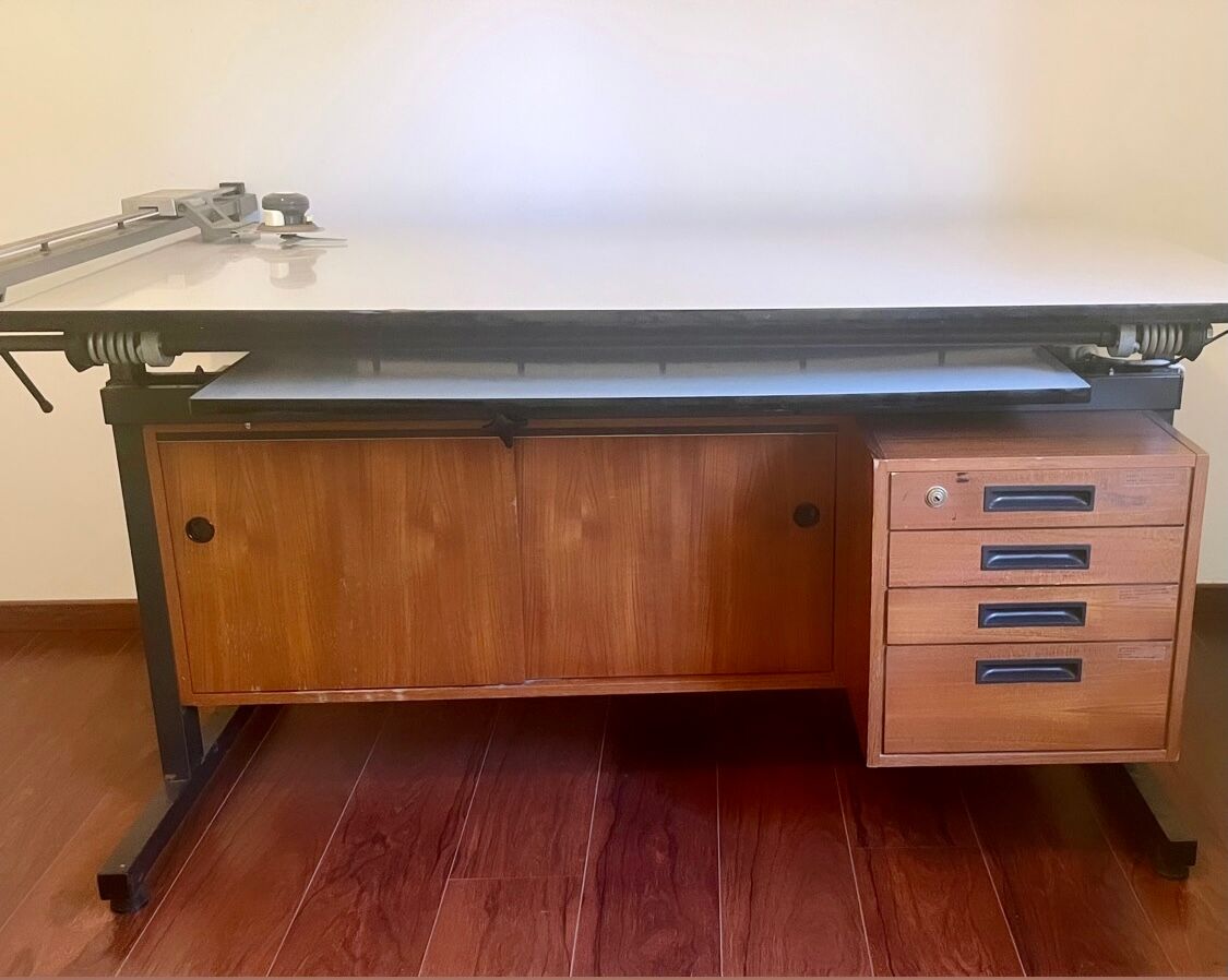 Architect office with Kulhmann pantograph