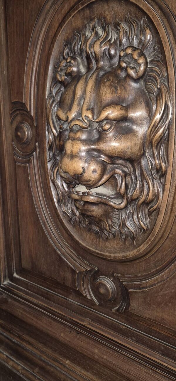 Bahut renaissance style Henri II