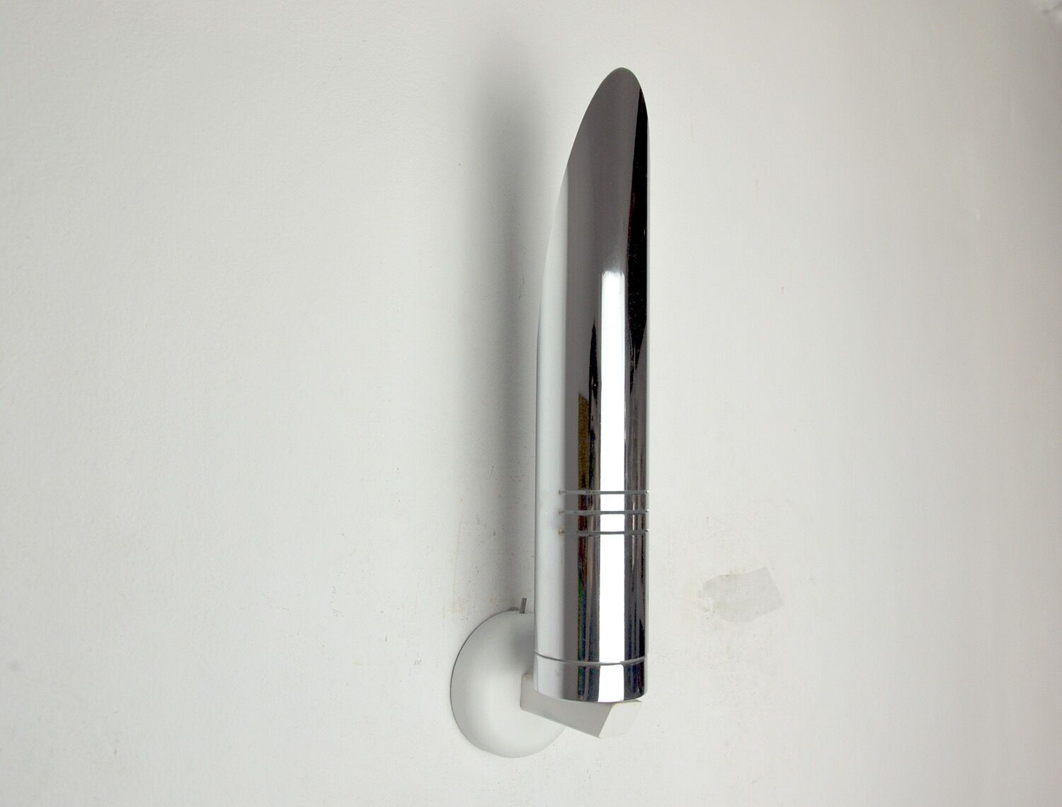 Space age tubular wall lamp, chromed metal, italy, 1970
