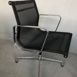 Armchairs by Charles Eames aluminium group model Vitra edition
