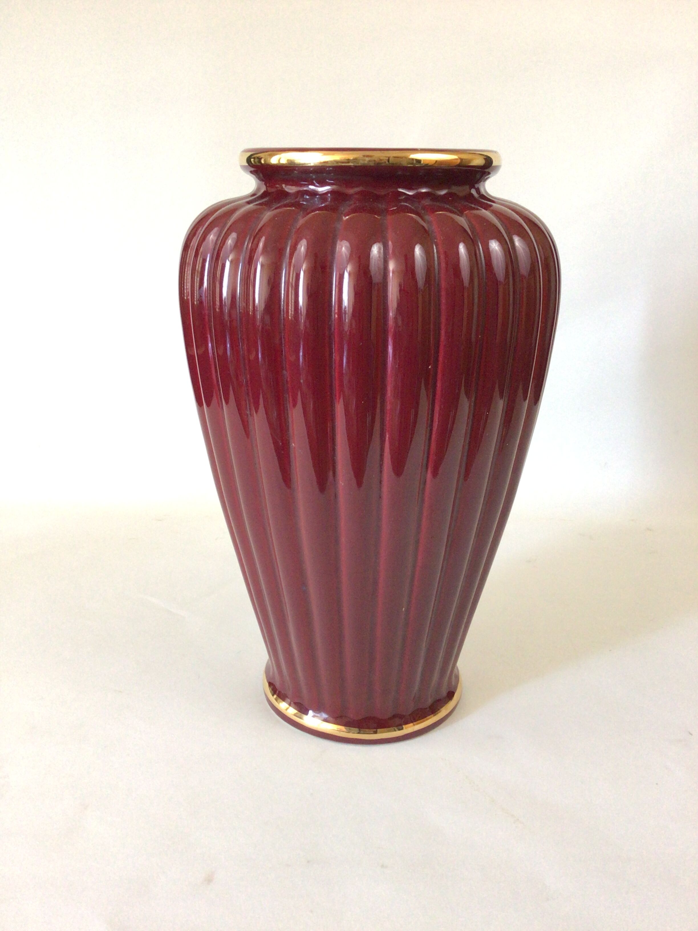 H.36 red ceramic vase