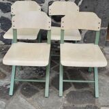 Set de 4 chaises vertes géométriques style école