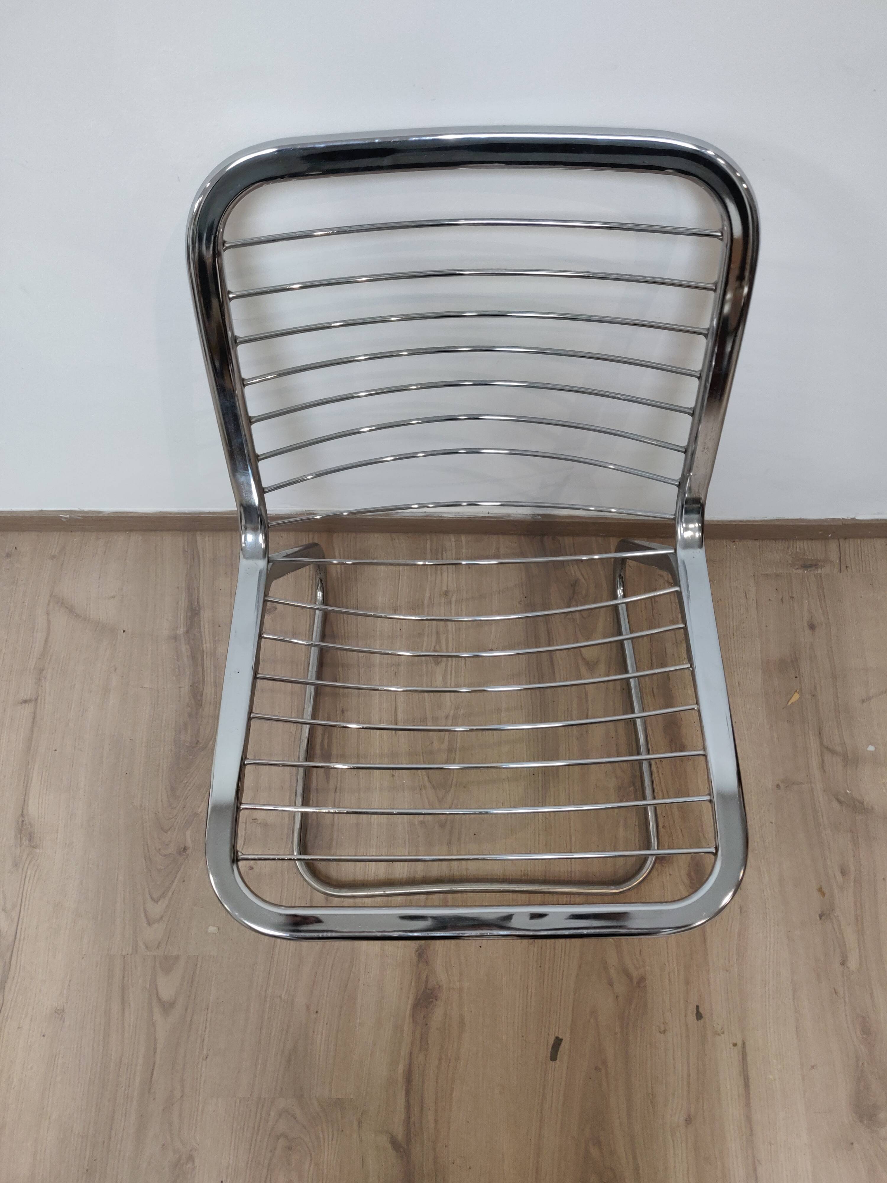 Chaise en métal chromé années 70 design italien