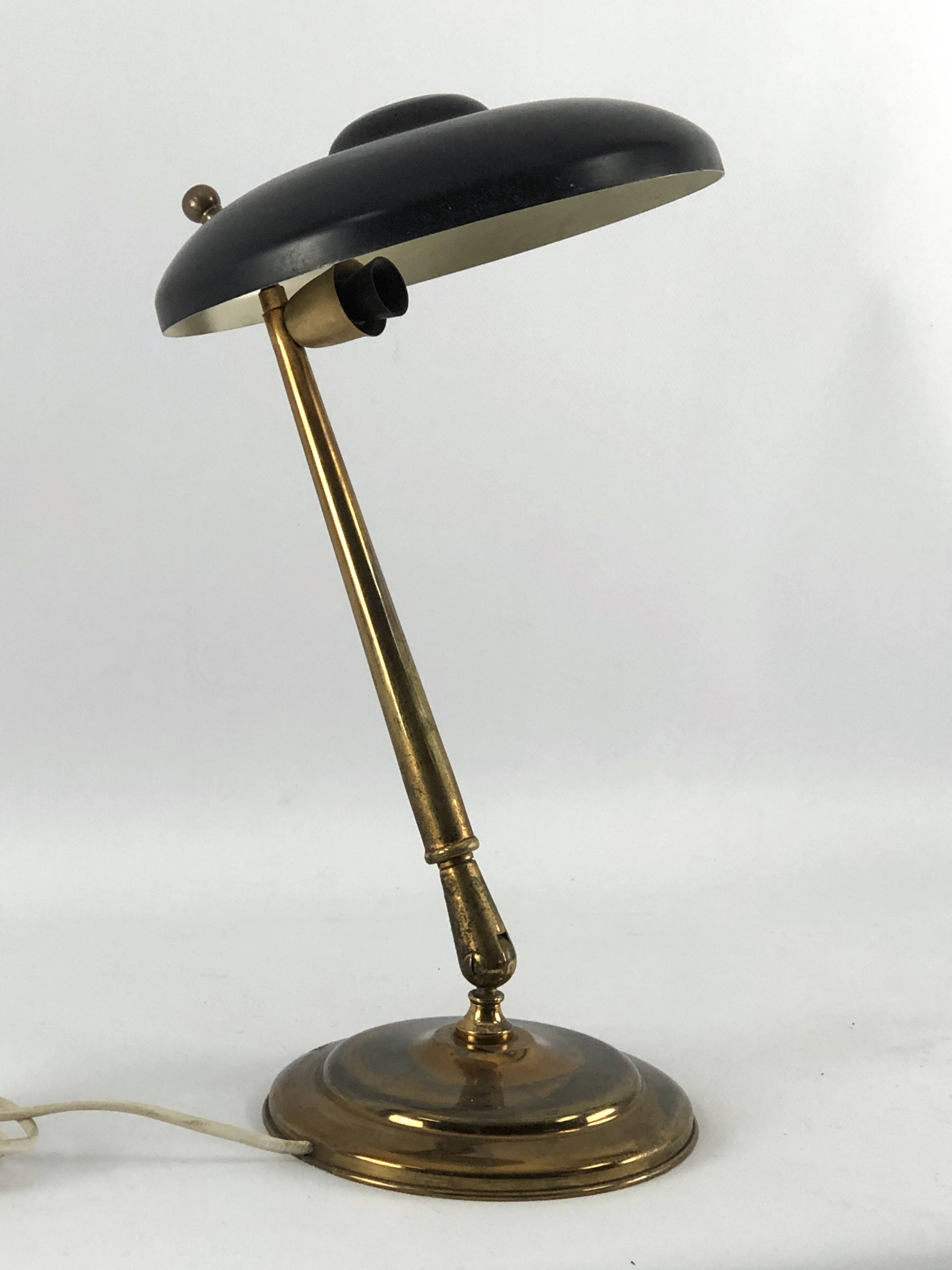 Lumi Milano, Mid-century brass and lacquer two joints table lamp