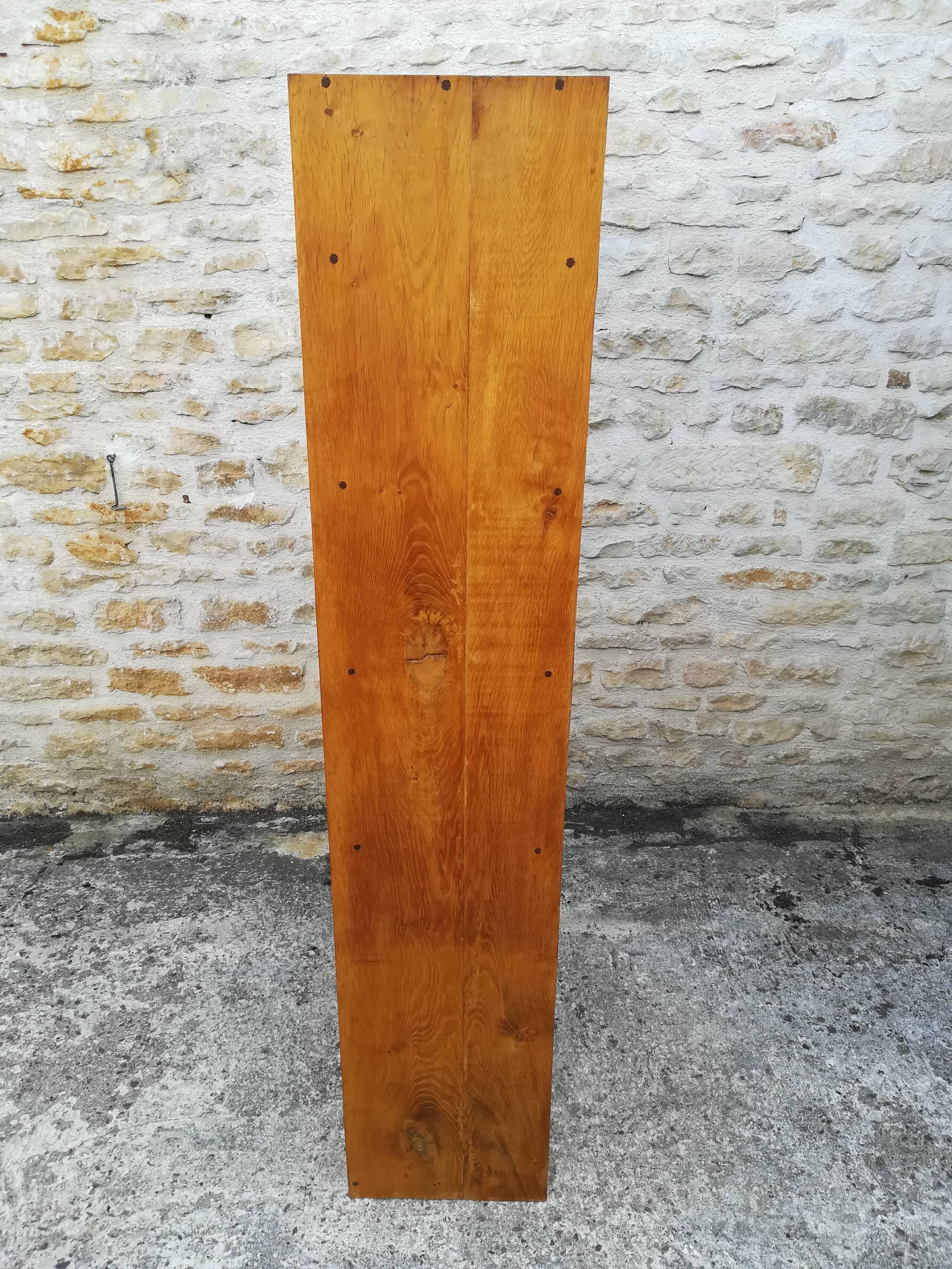 Buffet with sliding doors