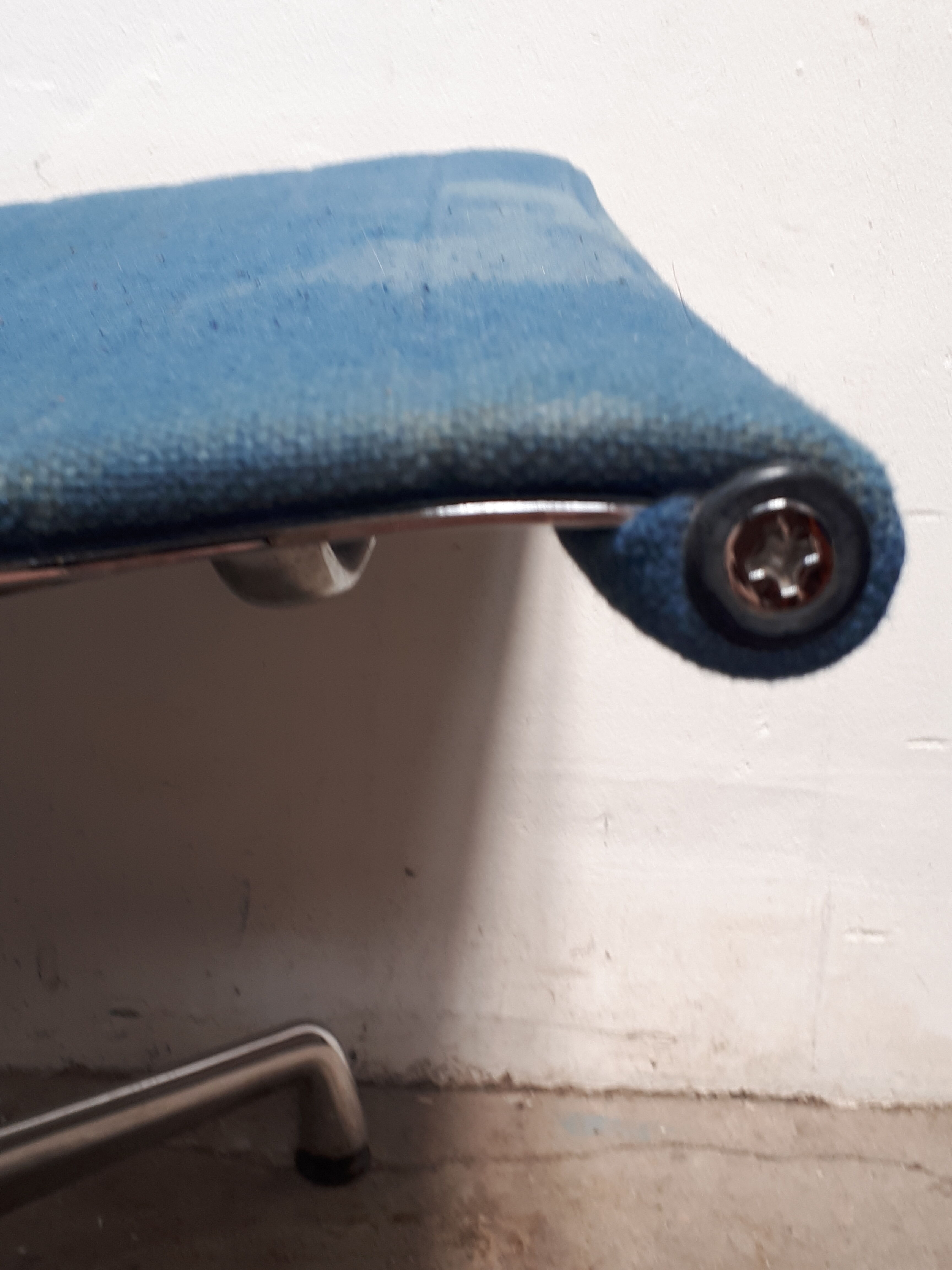 Office chair living room eames ea 106 aluminum group vitra vintage 80s