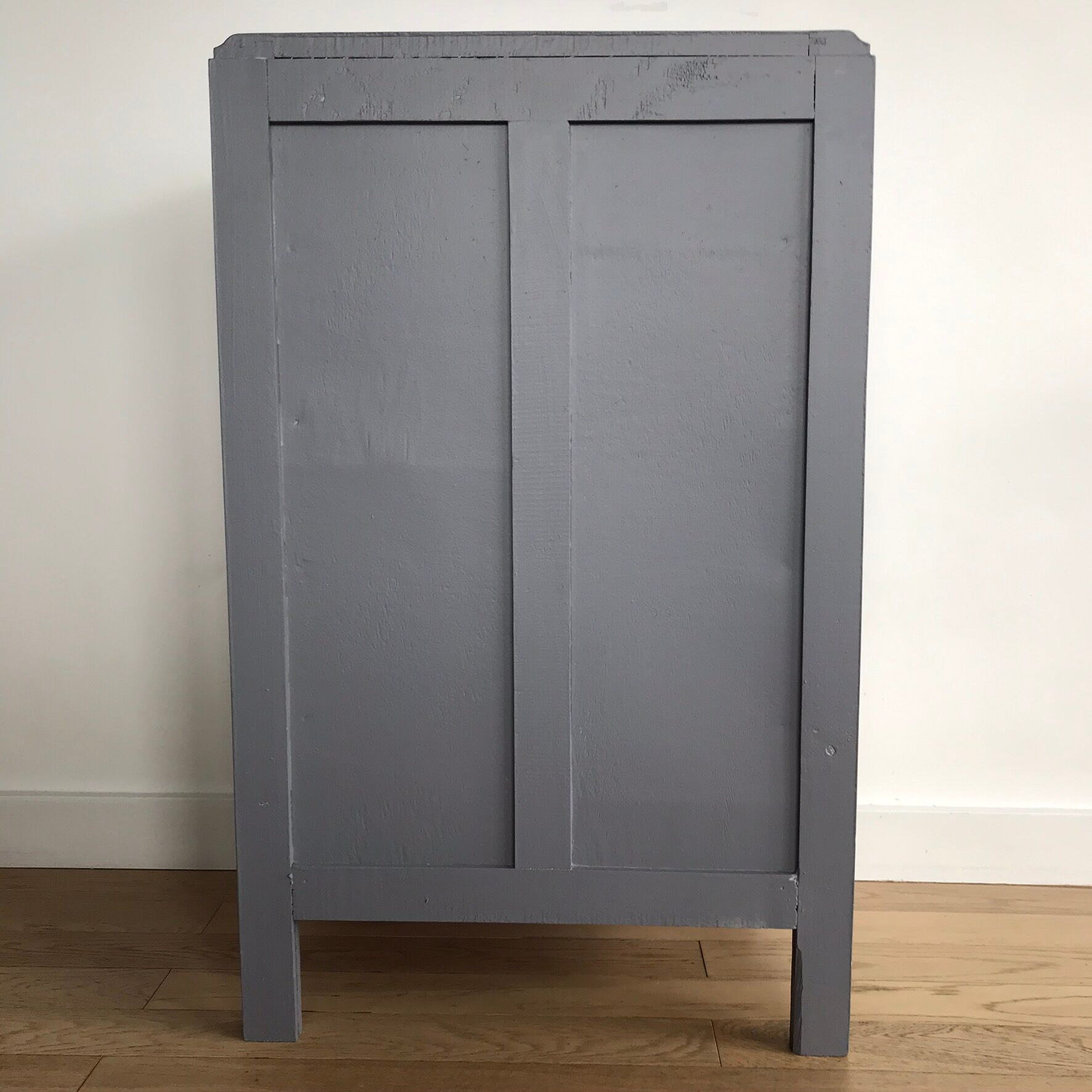 Wooden dresser painted five drawers tapered feet, vintage 60s
