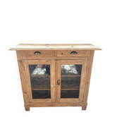 Buffet in glass pine.