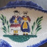 Plat en forme de poisson de la faïencerie Mbfa decor breton